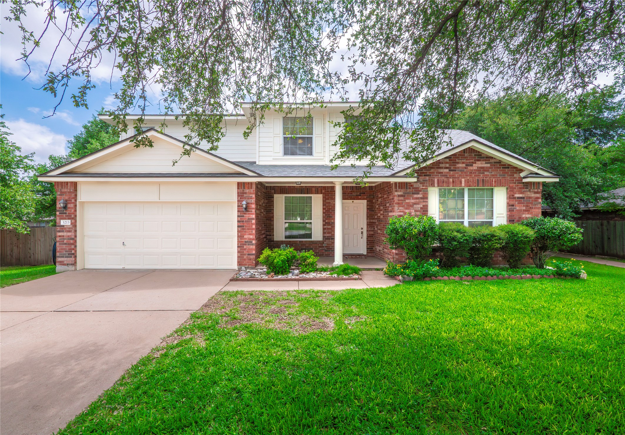 3213 Foothills Trl — photo