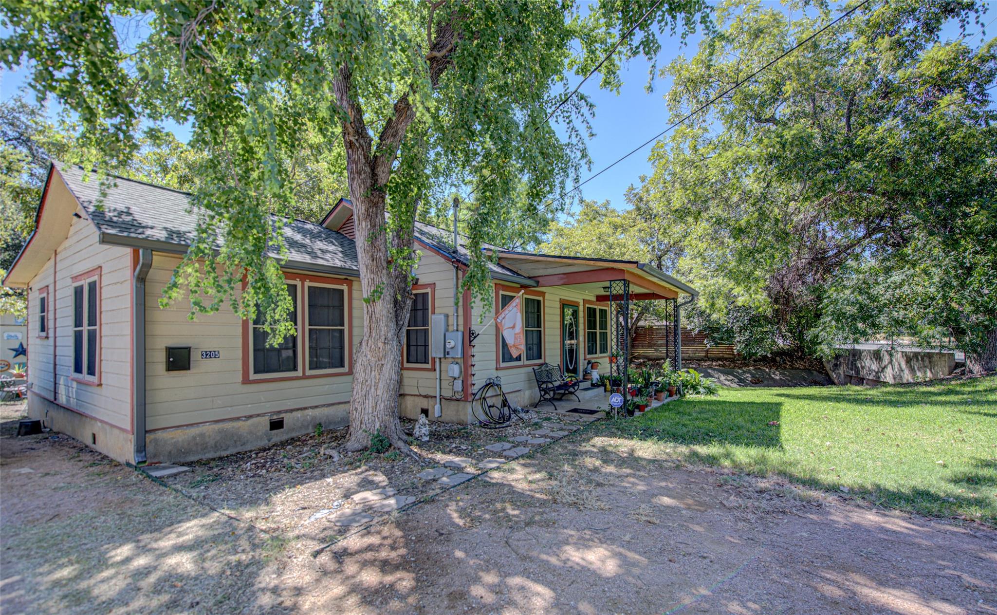 3205 Menchaca Road, Austin, TX 78704 — photo 2