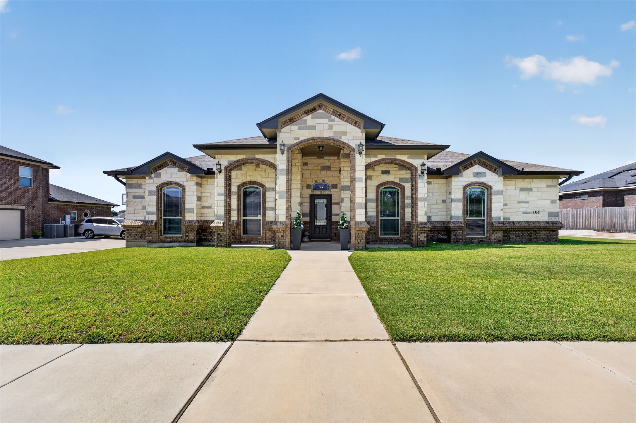 8502 Dorset Dr — photo