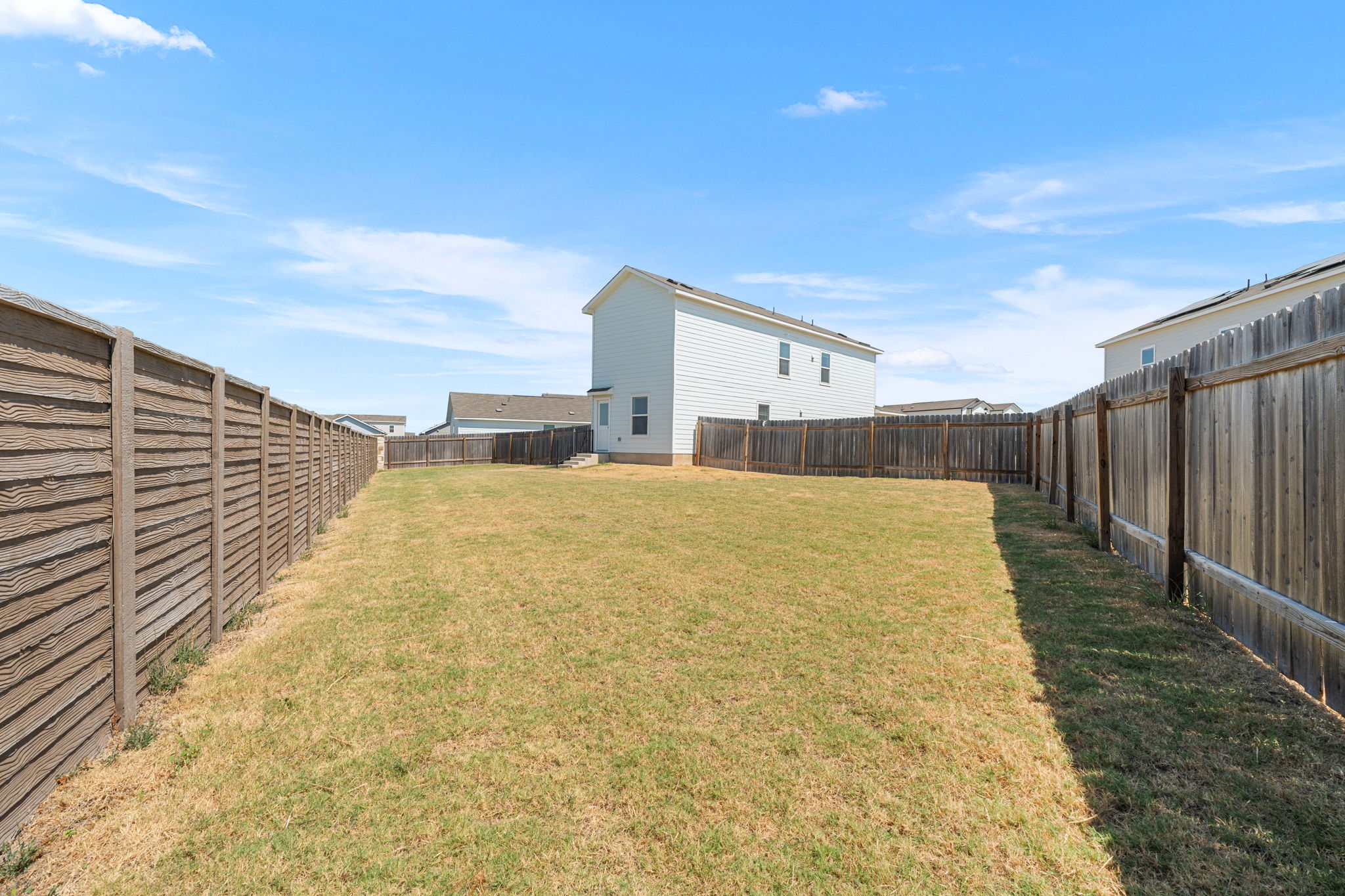 424 Marty Allen Loop, Jarrell, TX 76537 — photo 3