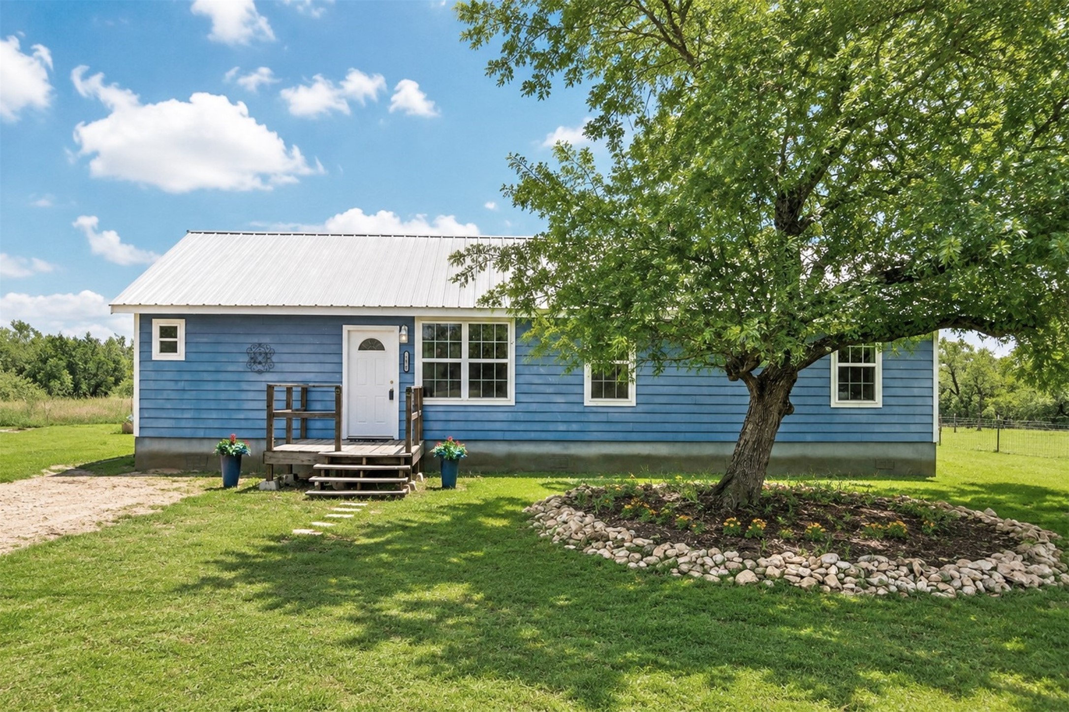 1470 Oak Grove Rd — photo