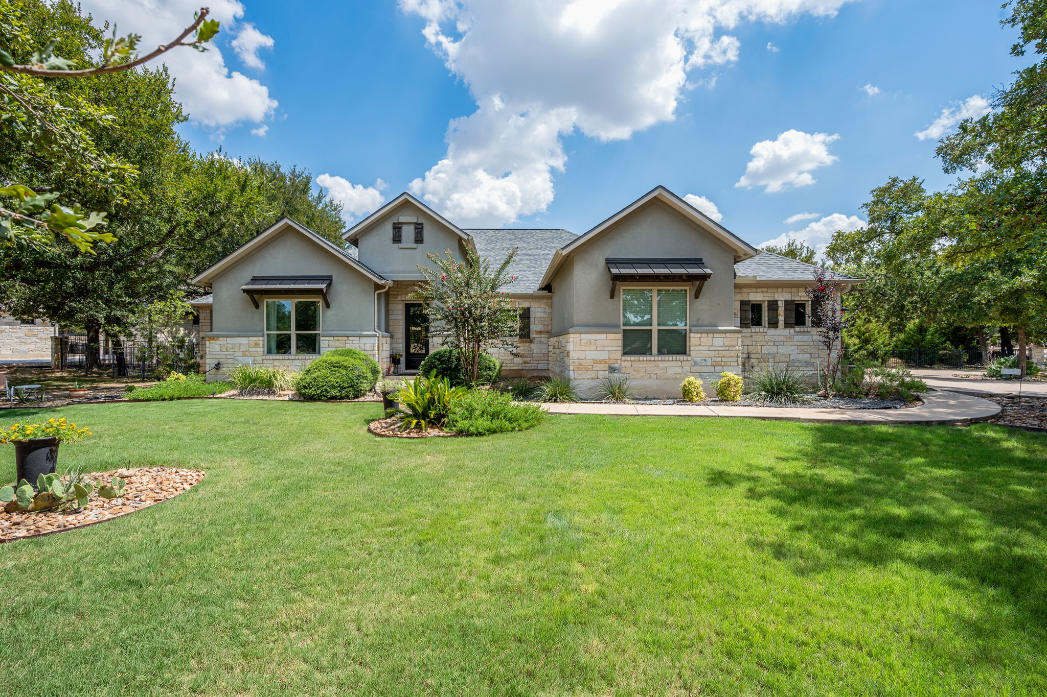 813 Oak Branch Dr — photo