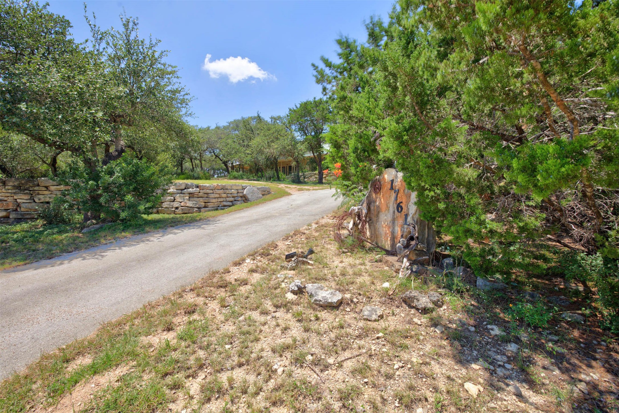 1761 Cottonwood Rd — photo