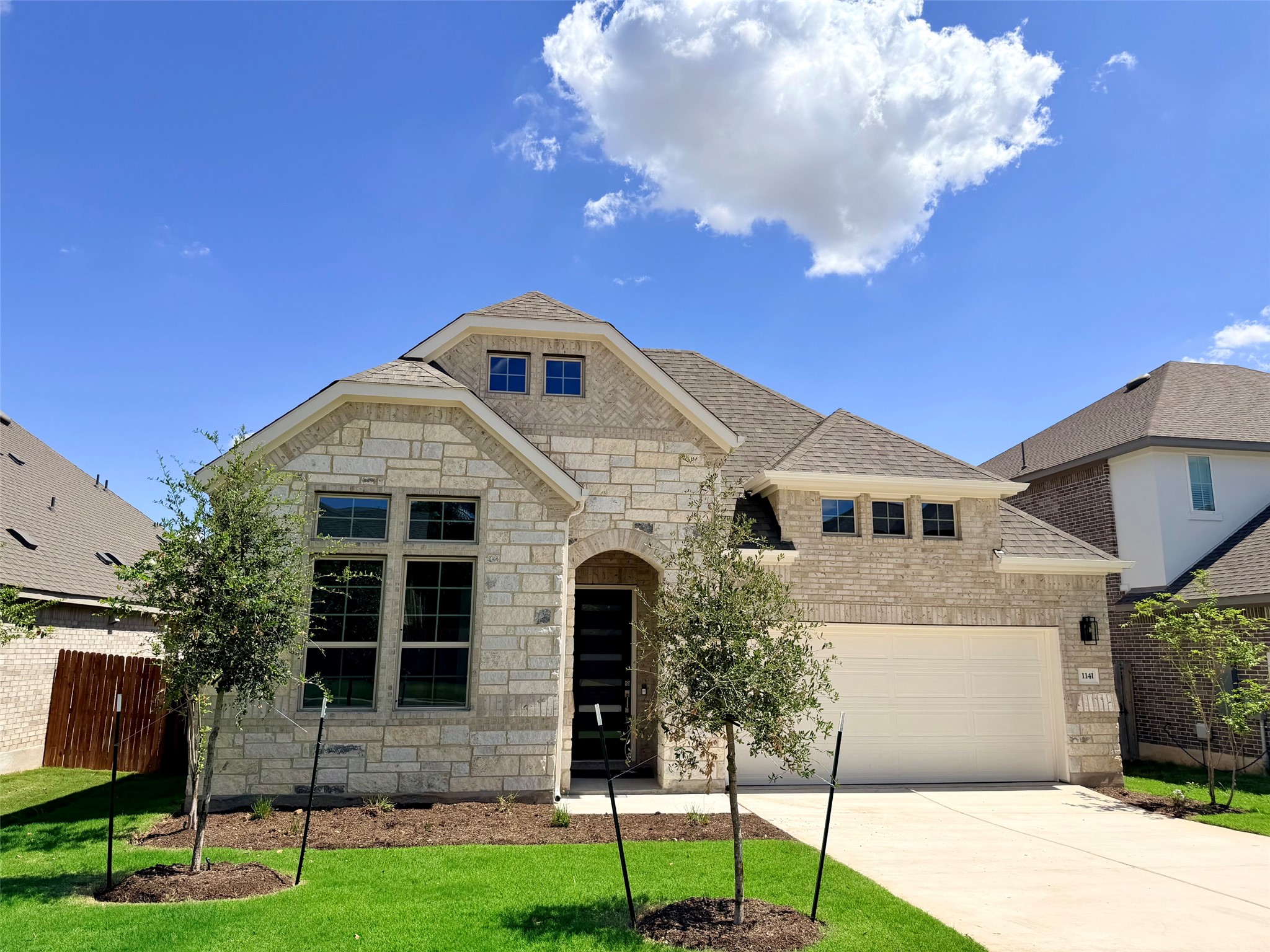 1141 Cole Estates Dr — photo