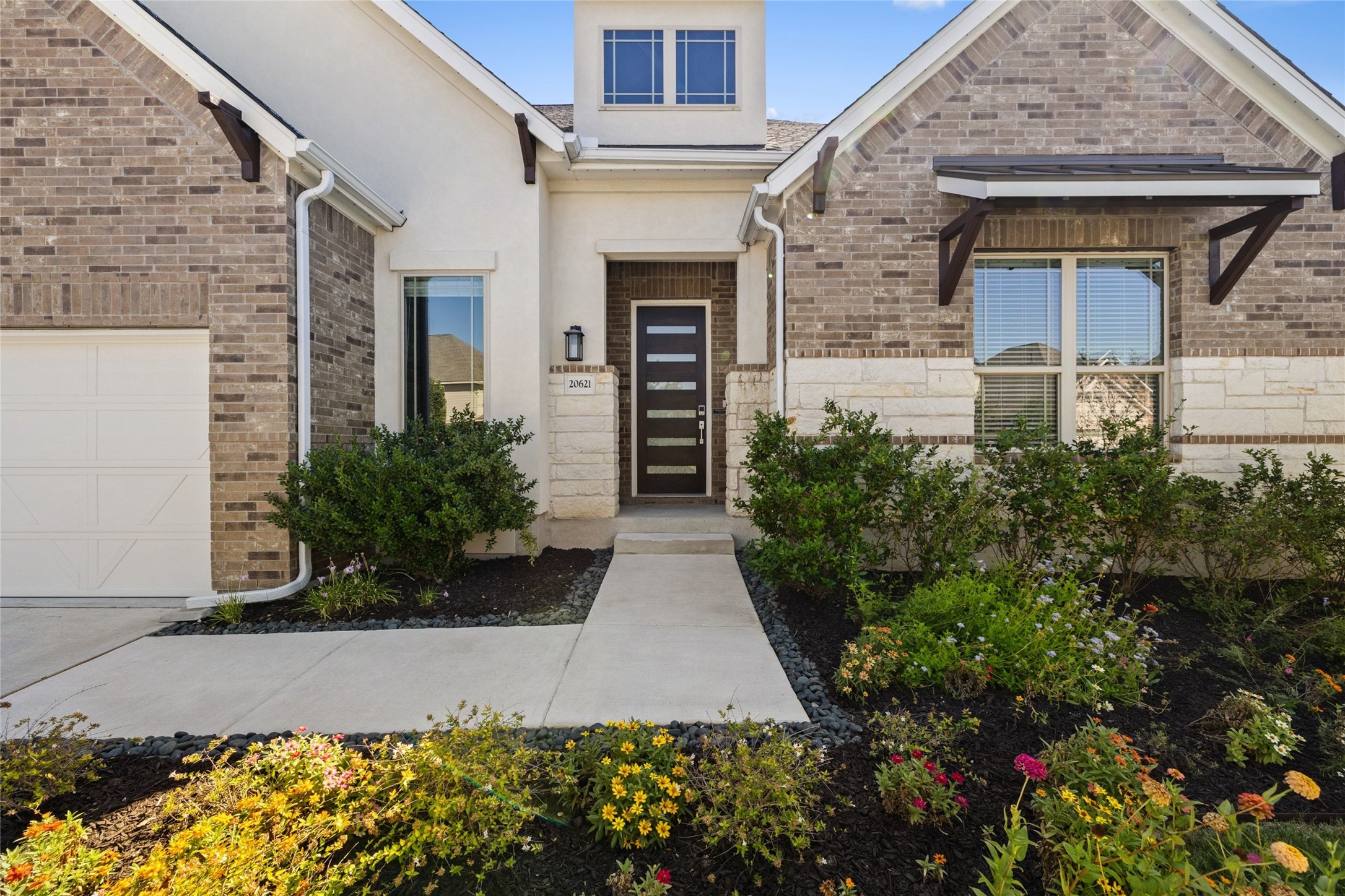 20621 Lukes CV — photo
