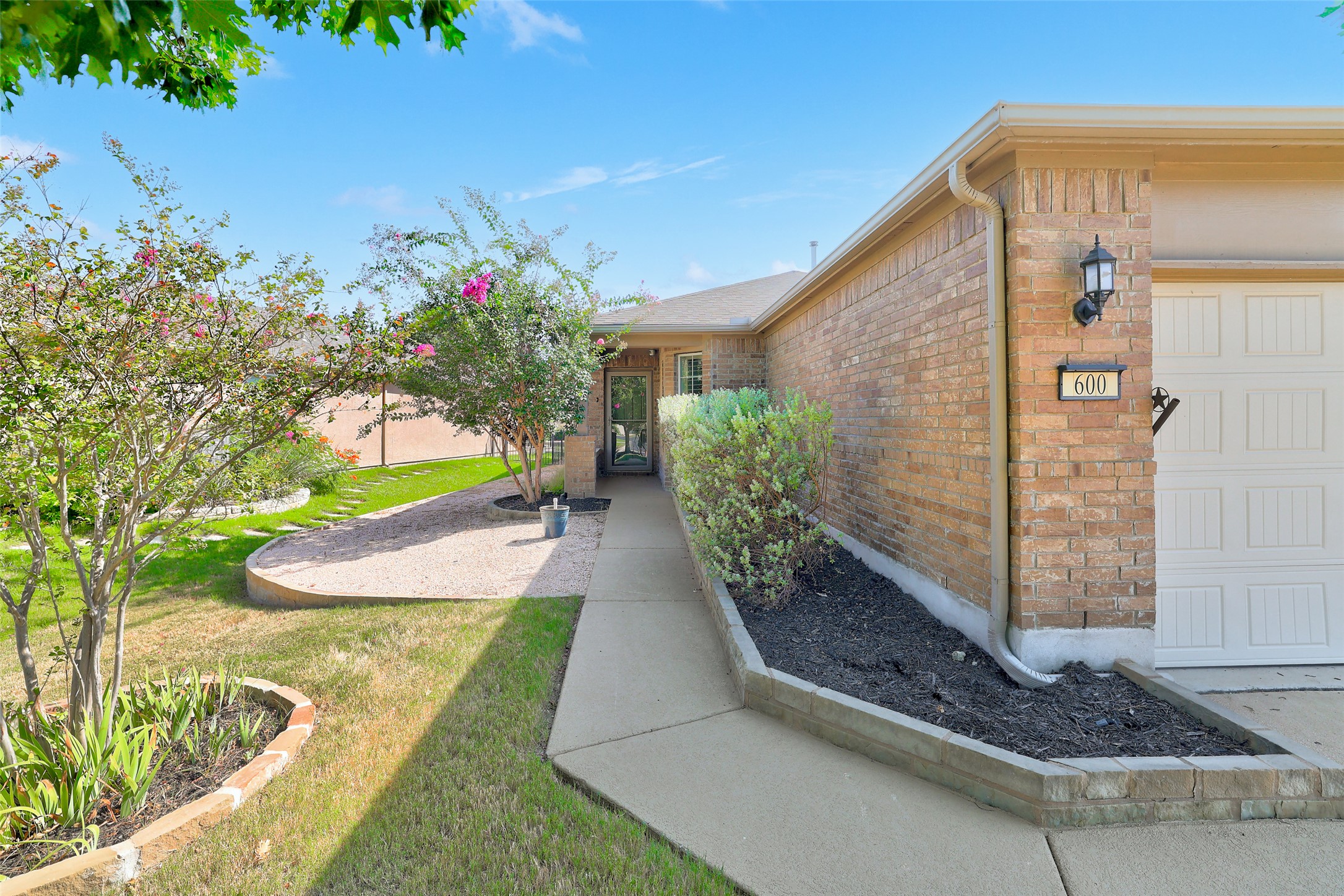 600 Salado Creek Ln — photo