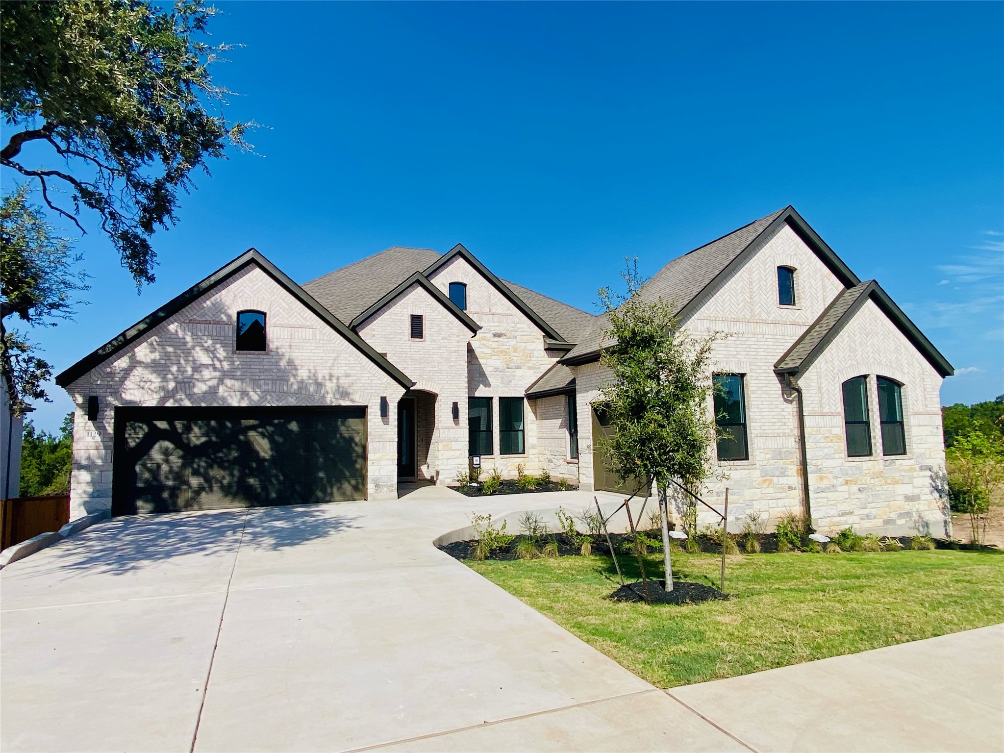 1129 Twisted Tarpley Ln — photo