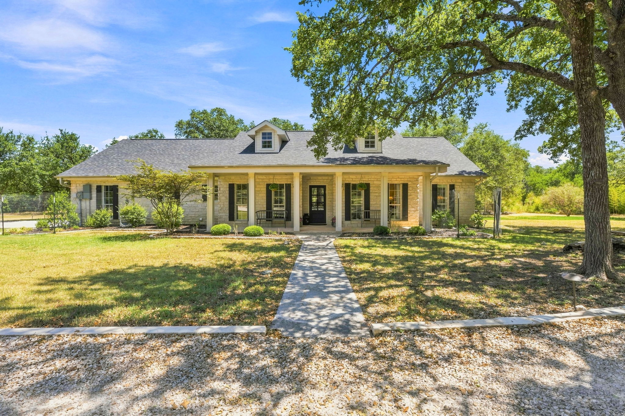 262 E Ridgewood Road, Georgetown TX 78633 — photo 2