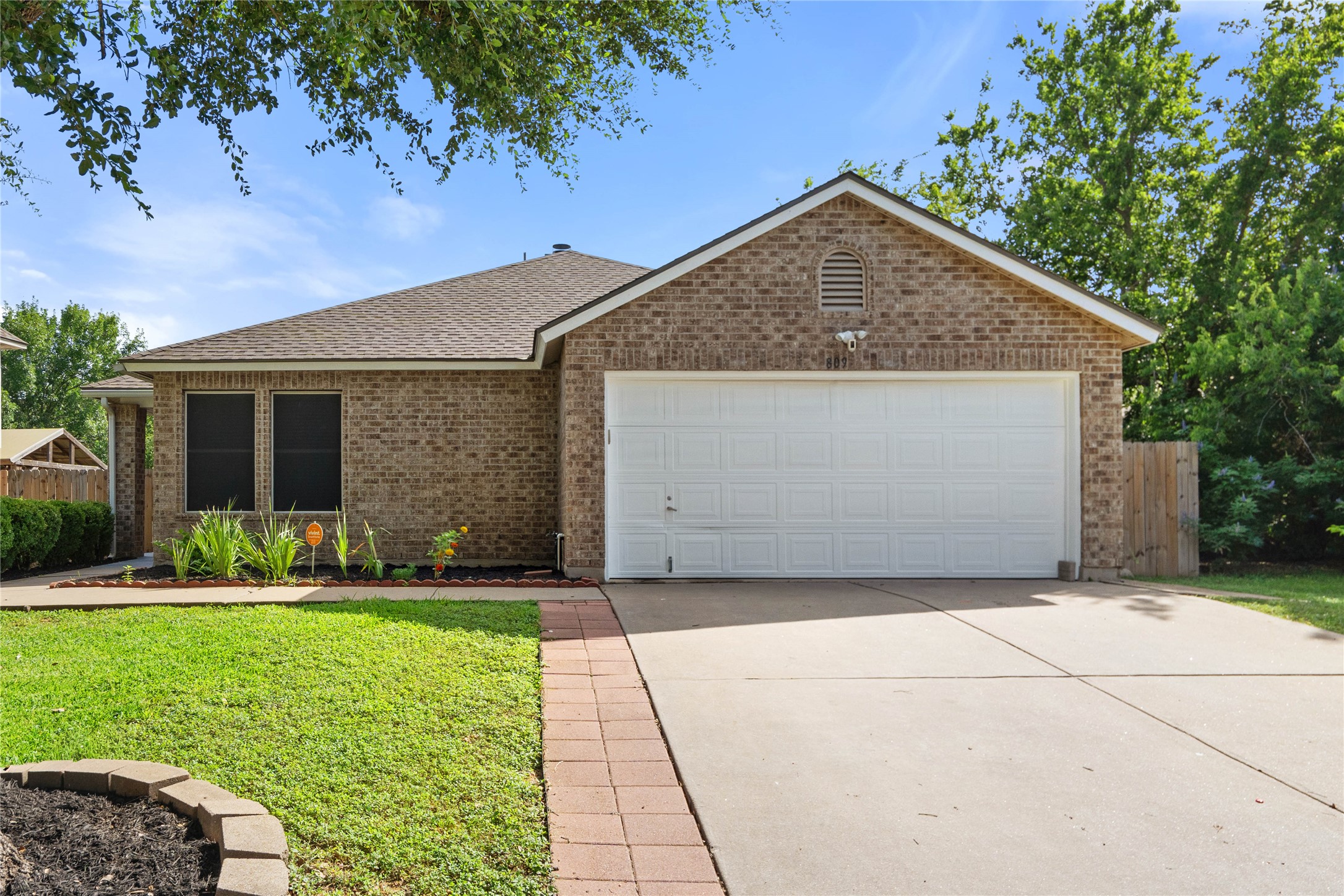 809 Betterman Dr — photo