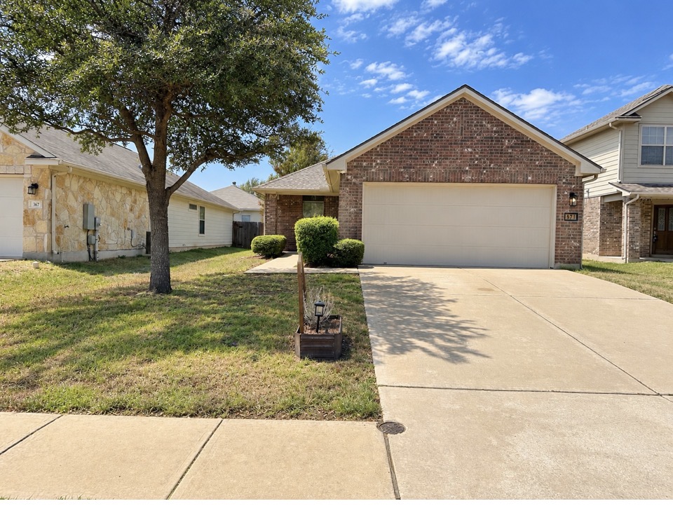 371 Housefinch Loop — photo