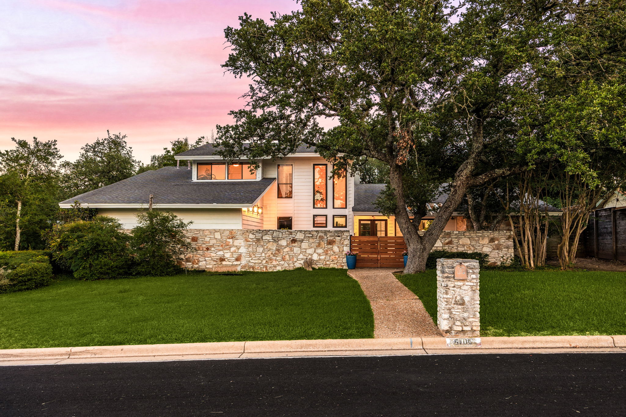 5105 N Rim Dr — photo