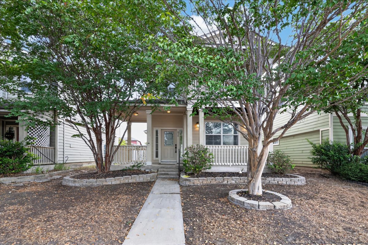 816 Craters Of The Moon Blvd — photo