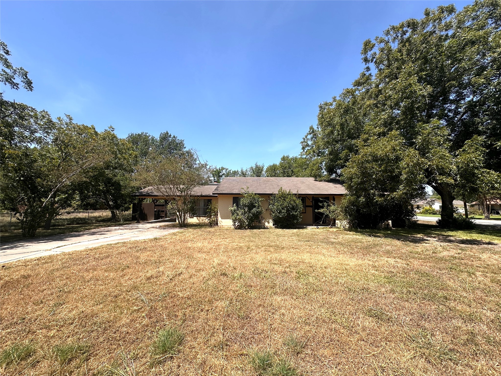 400 Sunbonnet Dr — photo