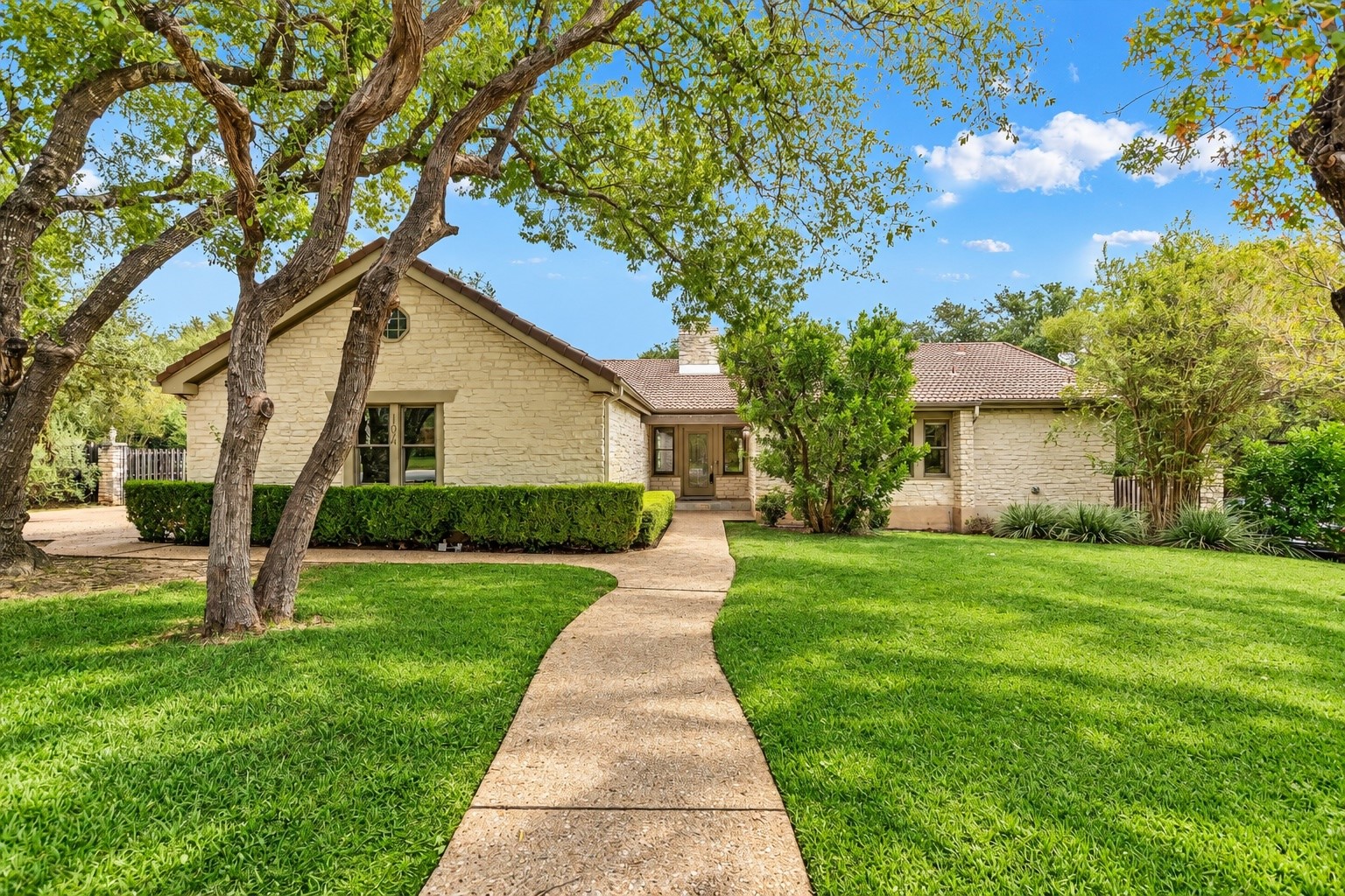 104 Indian Bend Dr — photo
