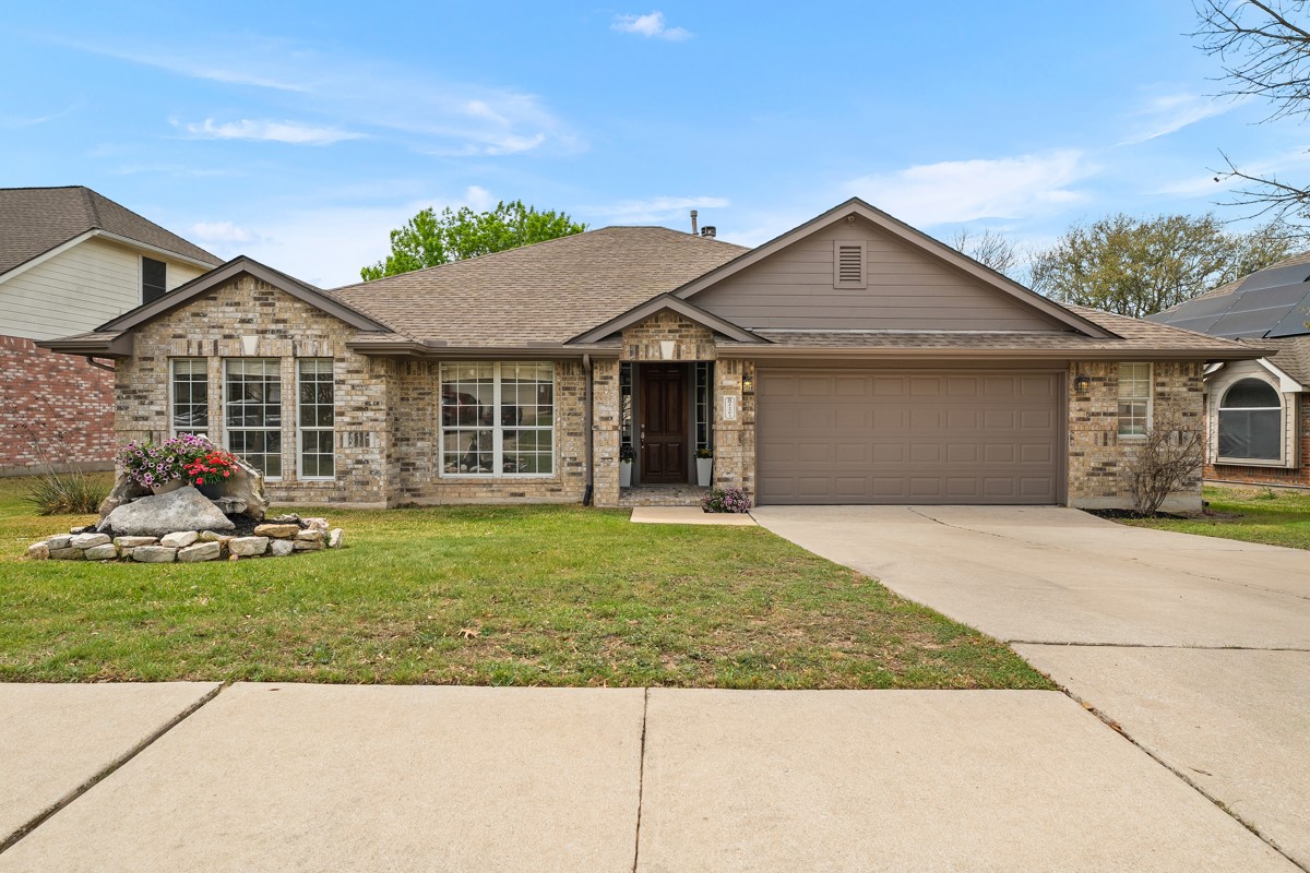 2203 Four Hills Ct — photo