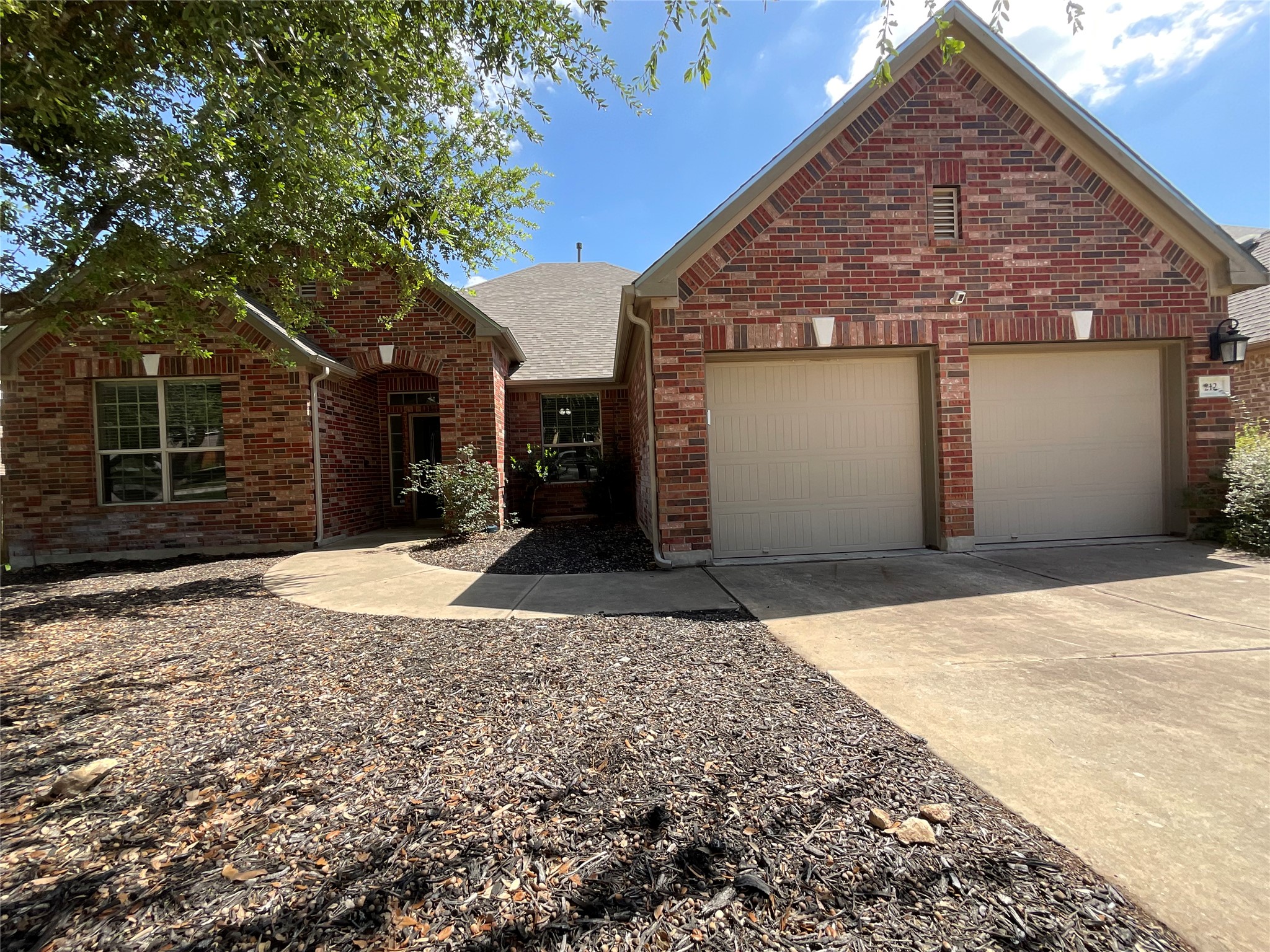 212 Choke Canyon Ln — photo