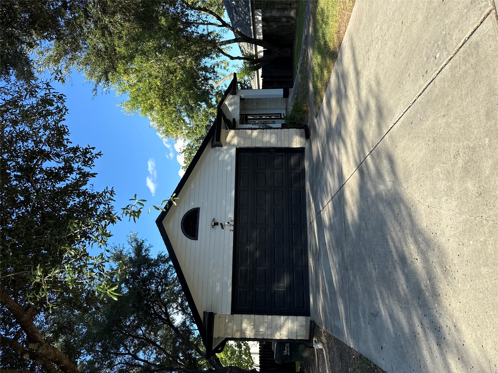 220 Bailey Loop — photo