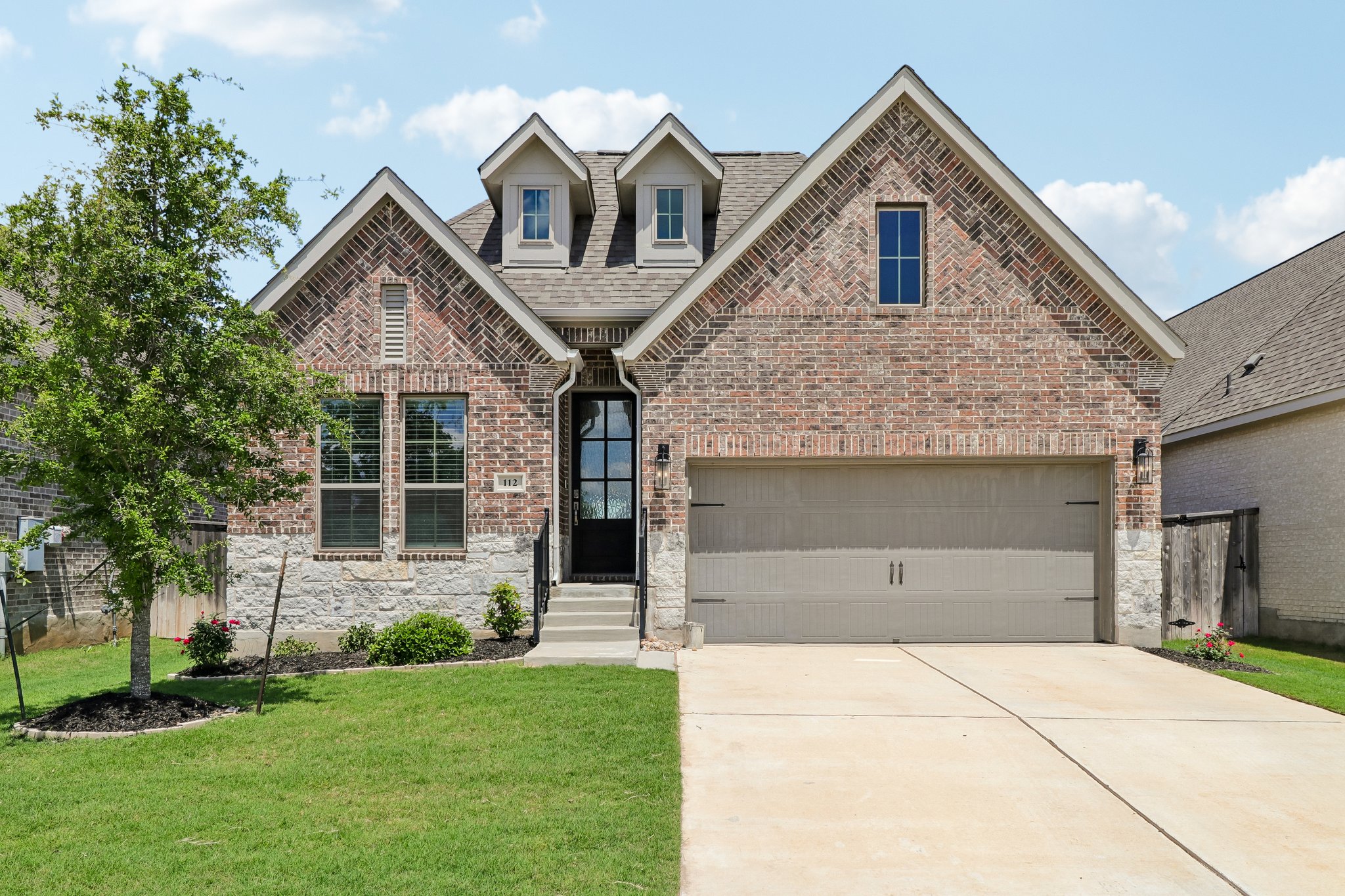 112 Chinaberry Bnd — photo