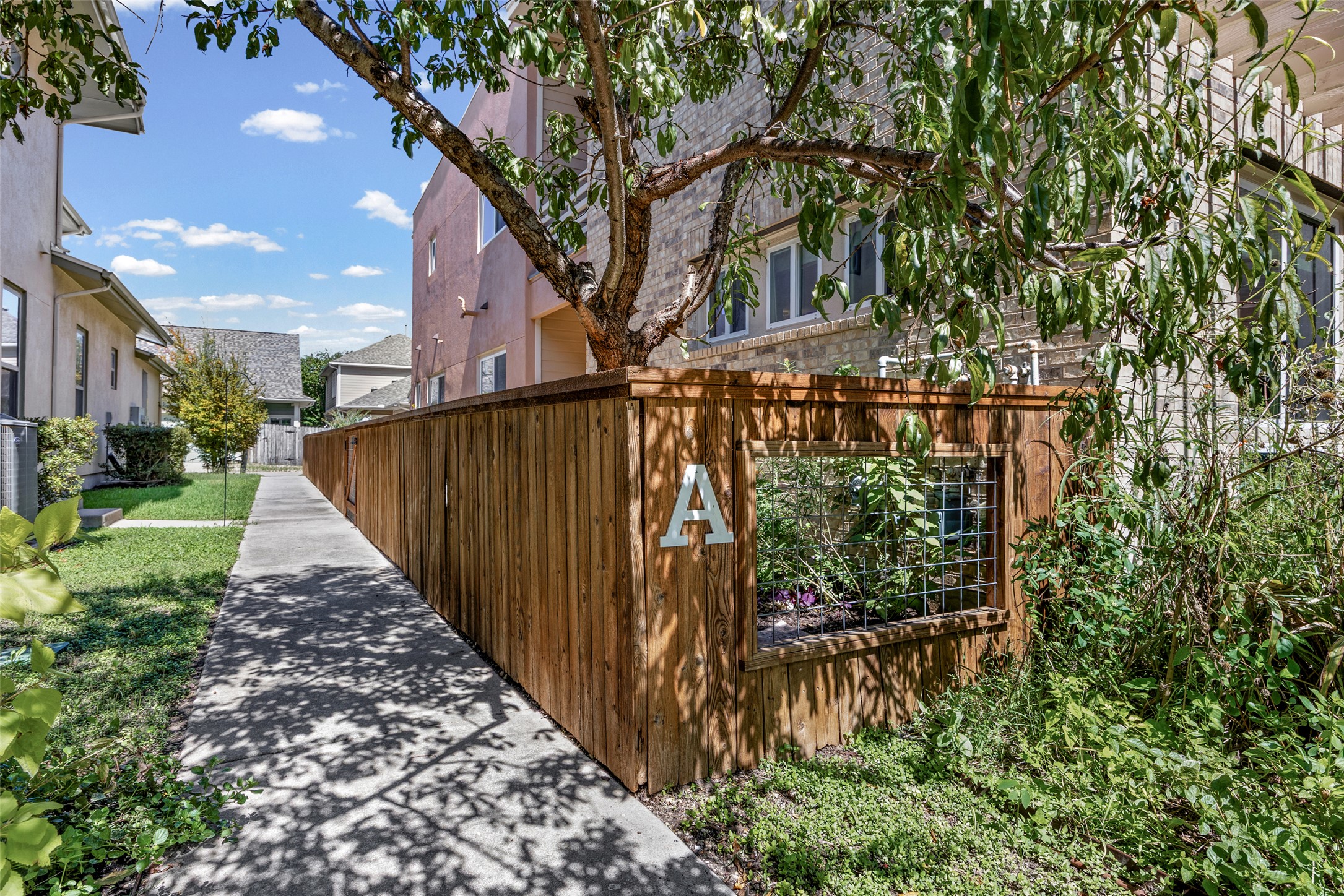 2016 Simond Ave Unit a — photo