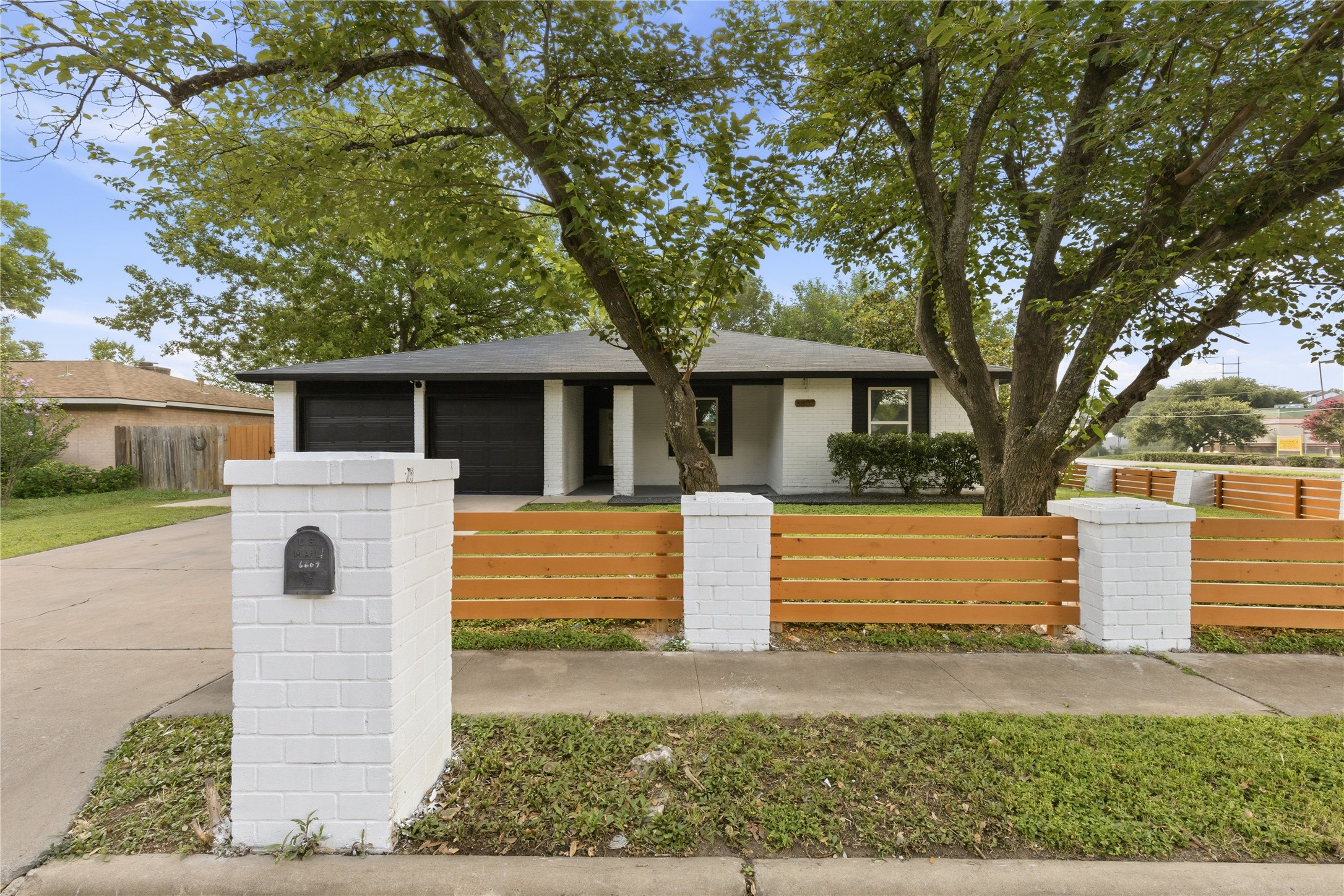 6607 Starstreak Dr — photo
