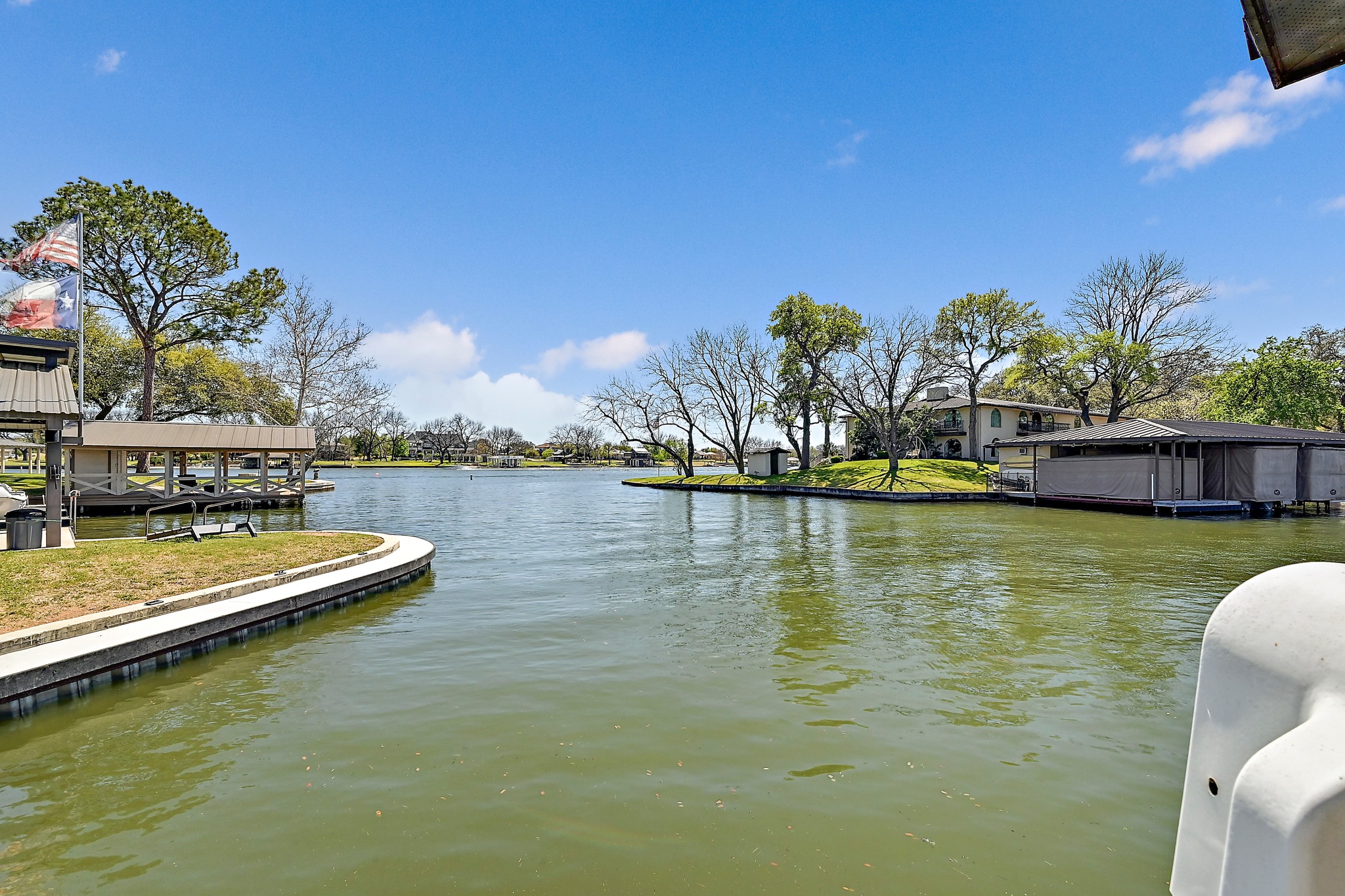 2210 Fredwoods Dr — photo