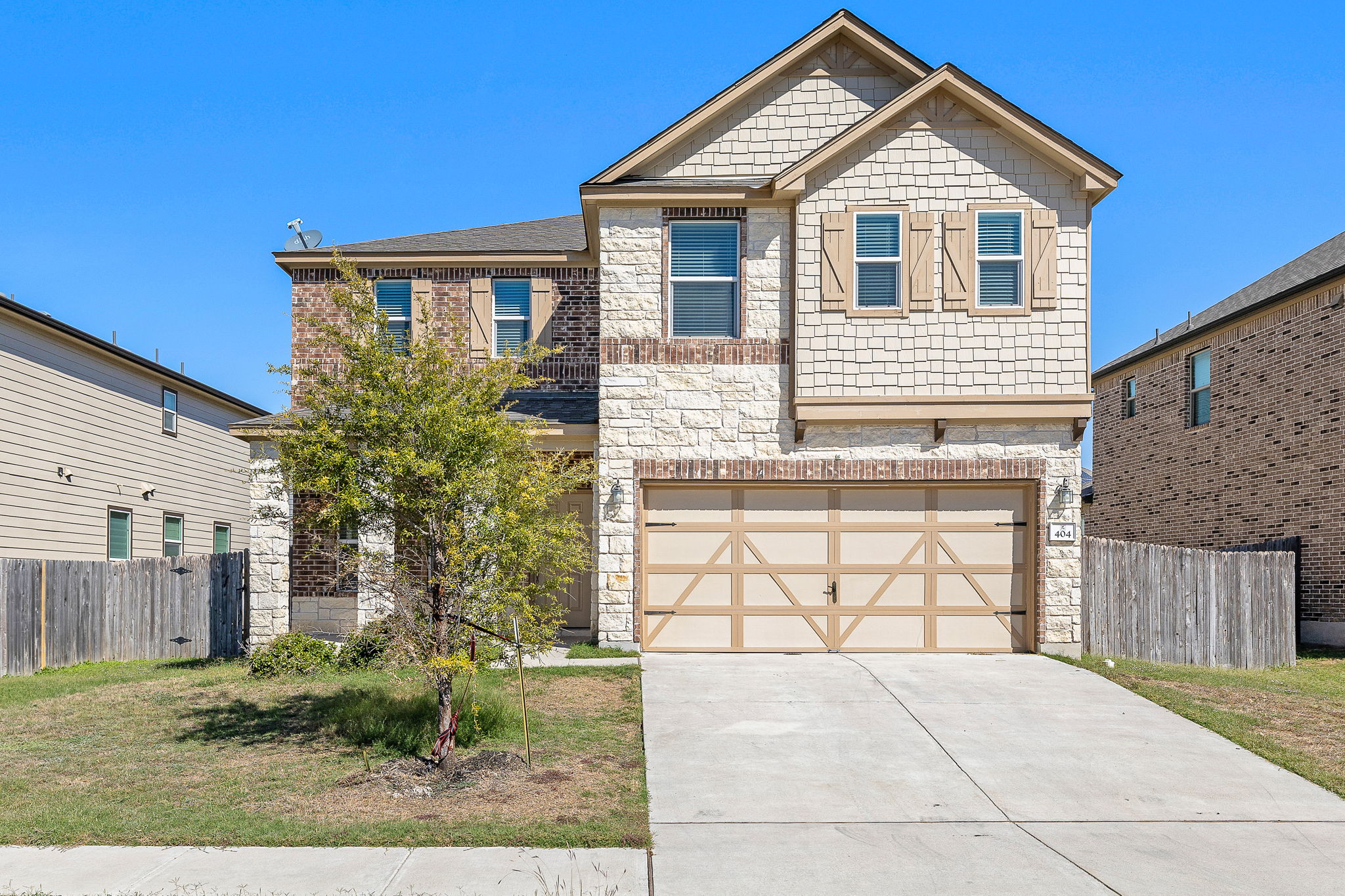 404 Lynwood Gold Way — photo