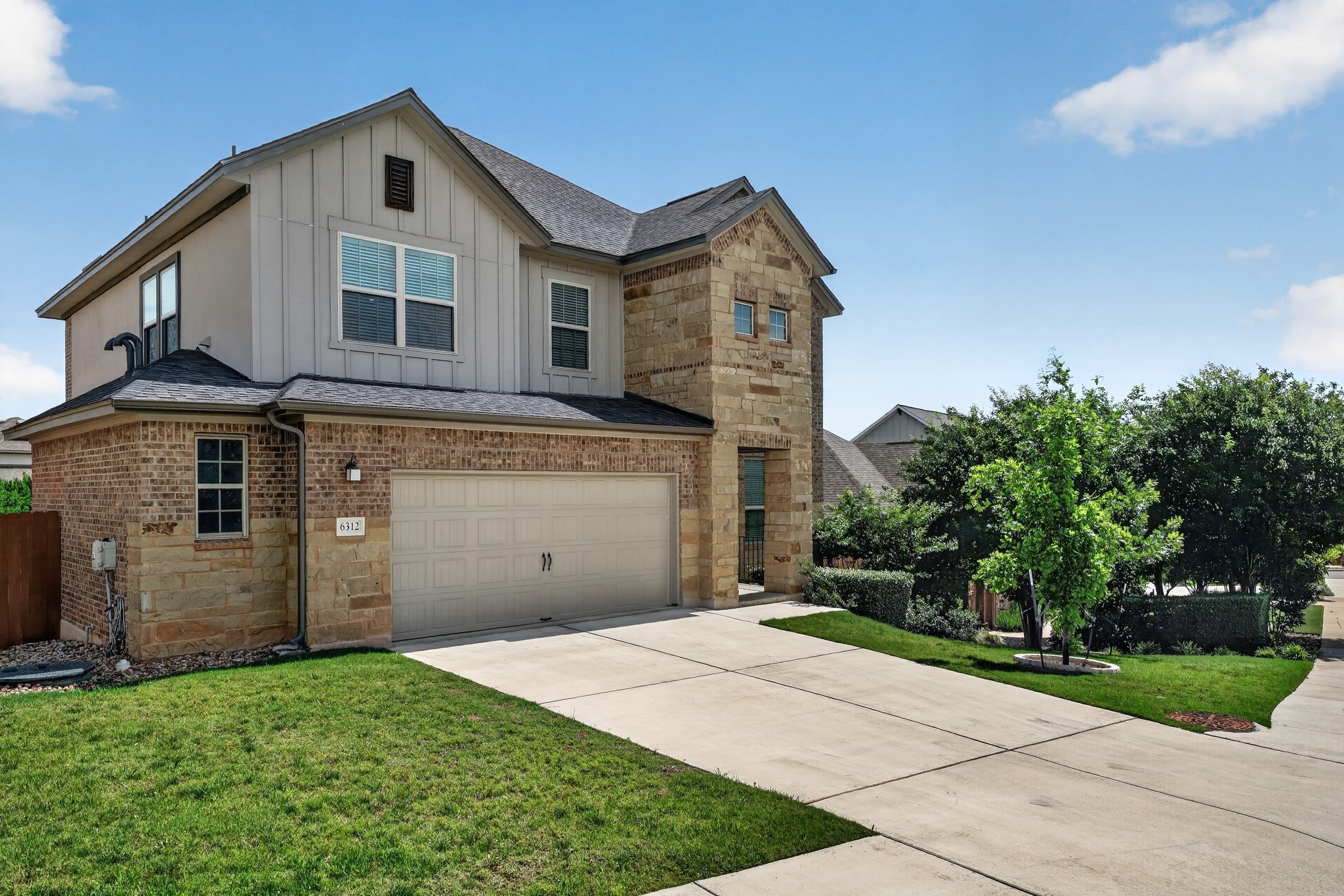6312 Empresa Dr — photo