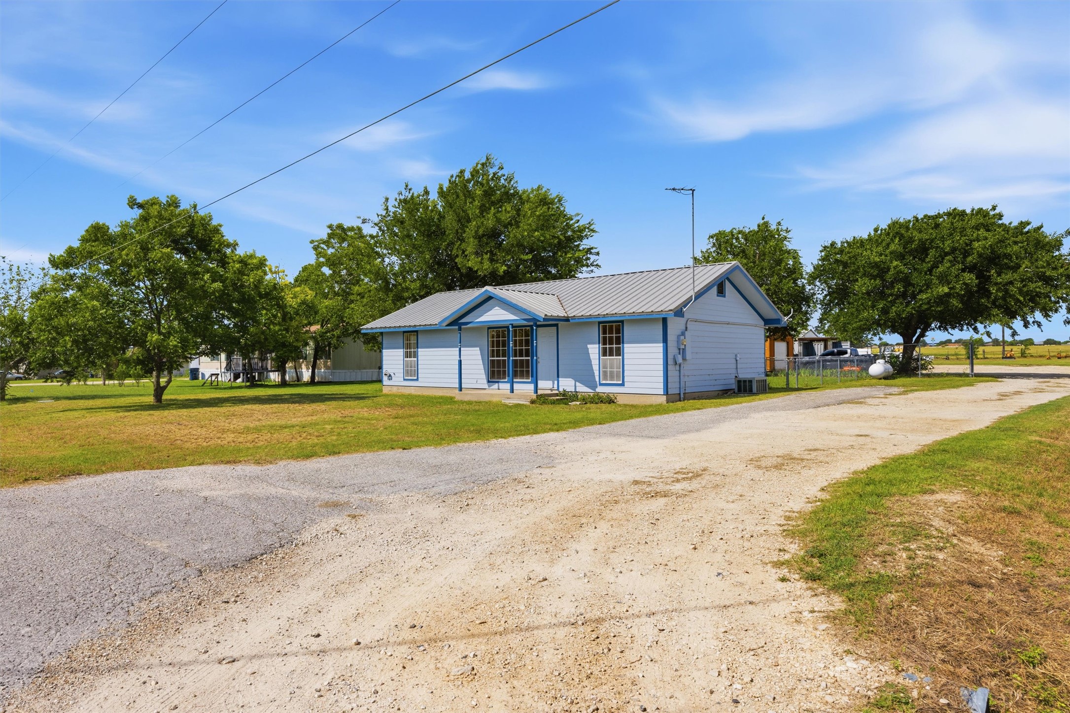 240 Park Meadow Dr — photo