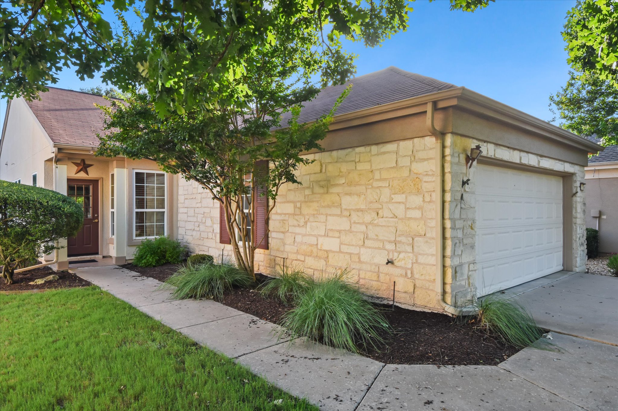111 Bonham Loop — photo