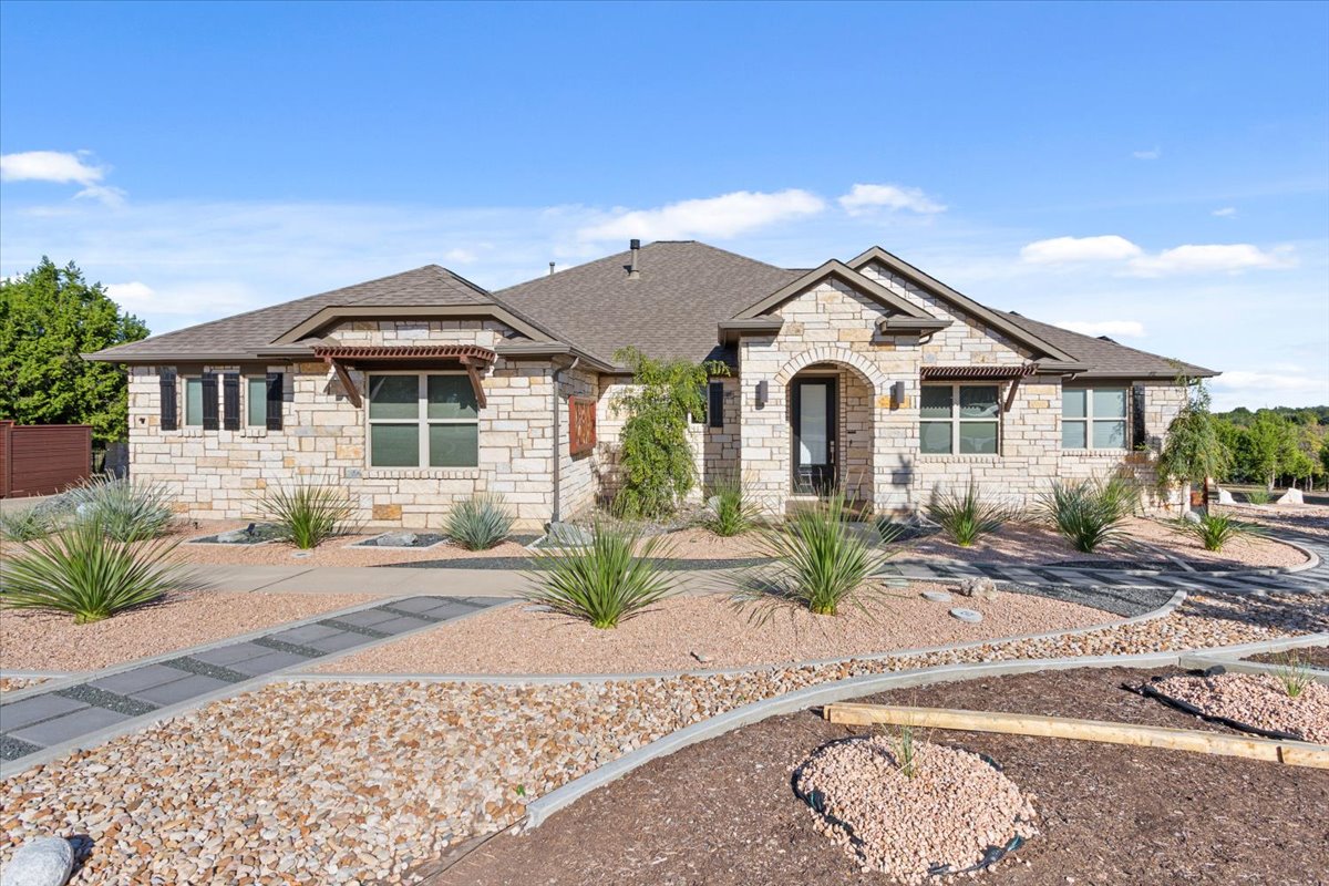 236 Standing Oak Dr — photo