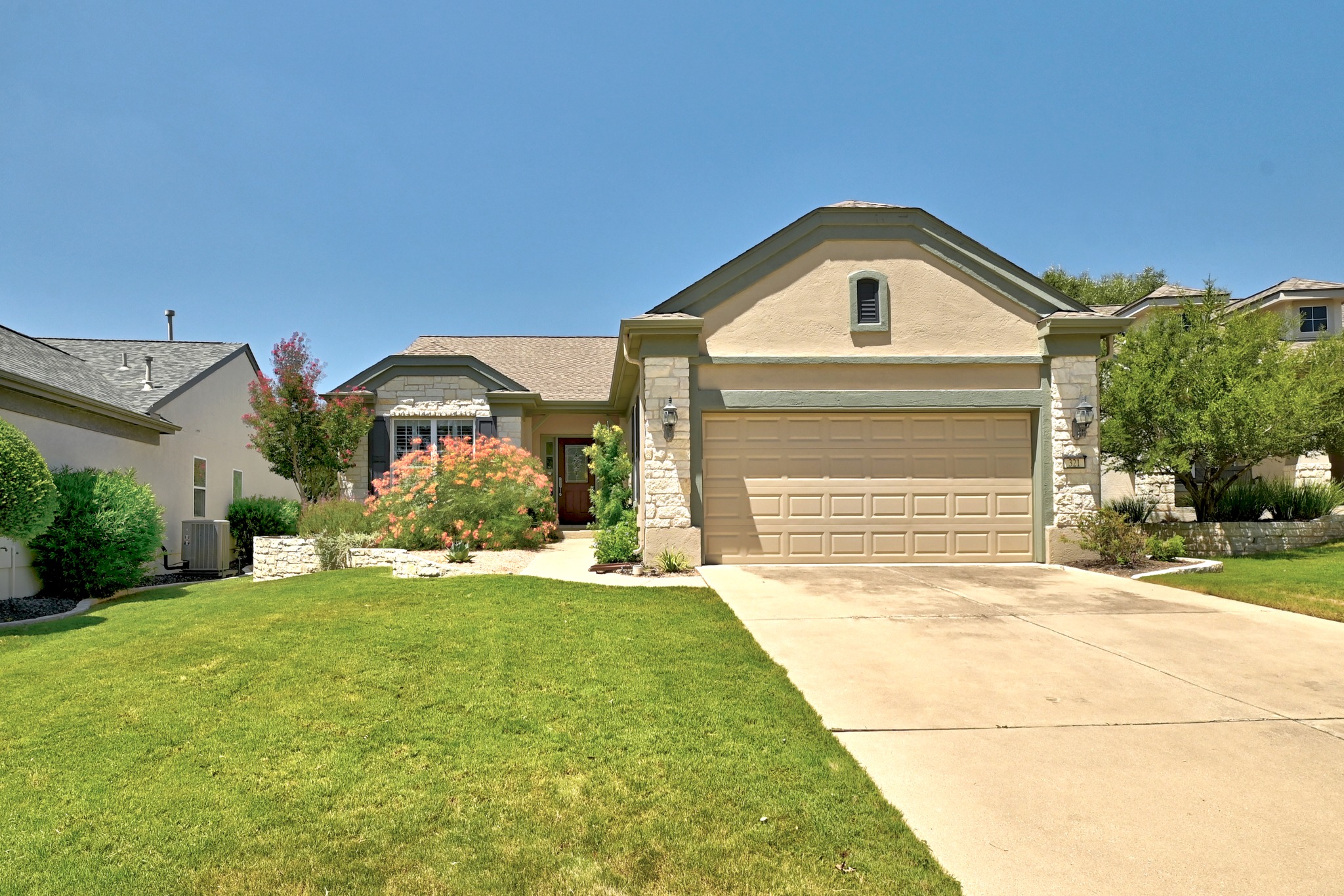 321 Fieldstone Dr — photo
