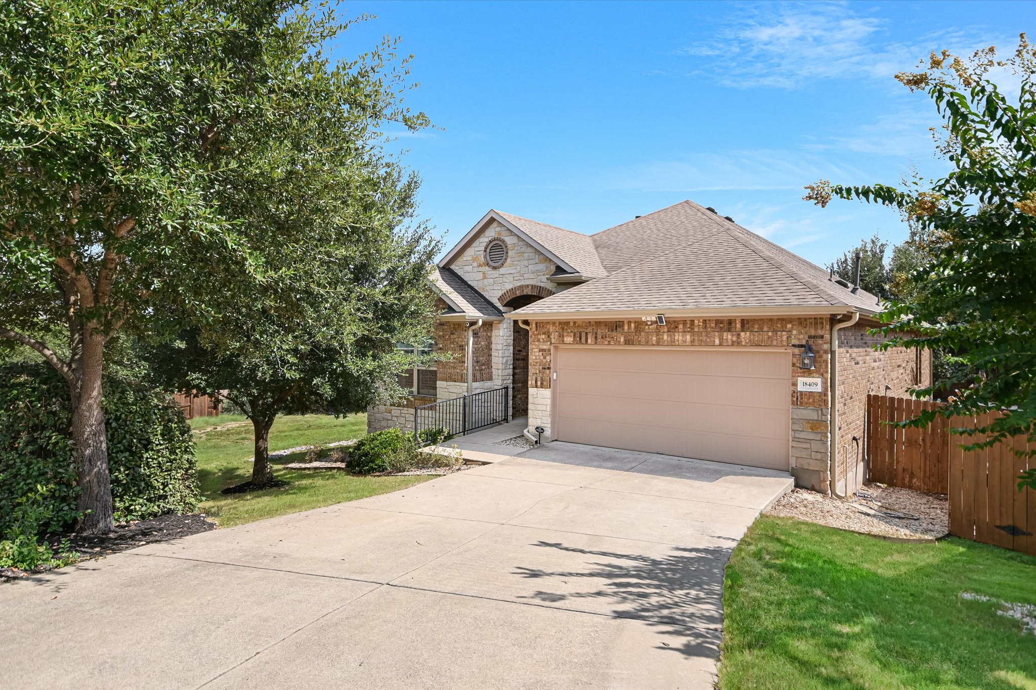 18409 Deleon Bayou Ln — photo