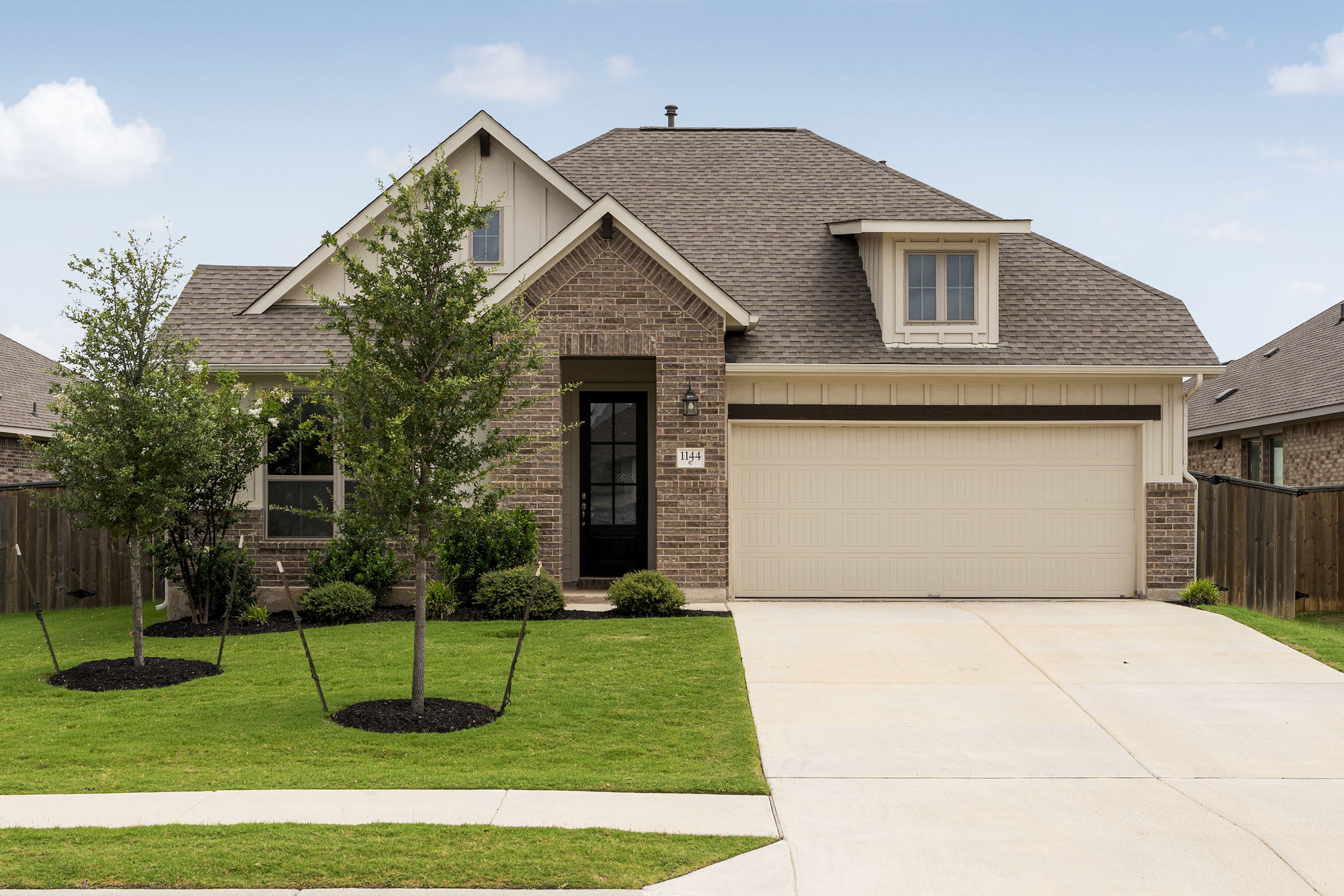1144 Cathedral Oaks Dr — photo