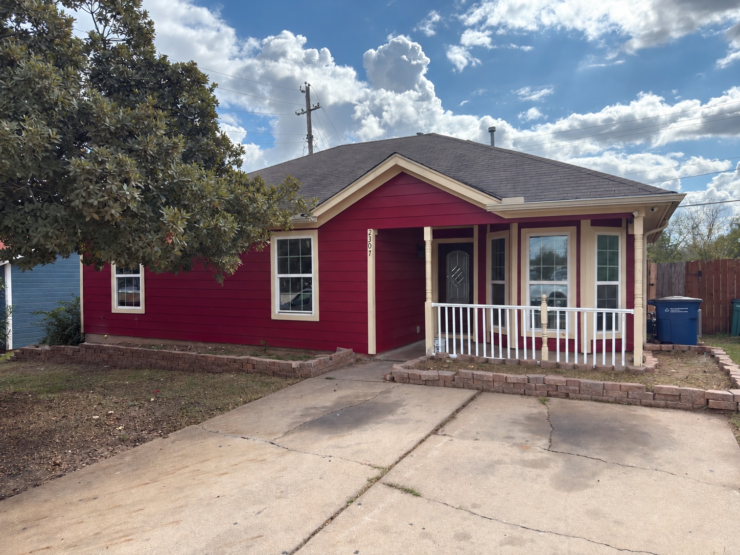 2307 Blue Meadow Dr — photo