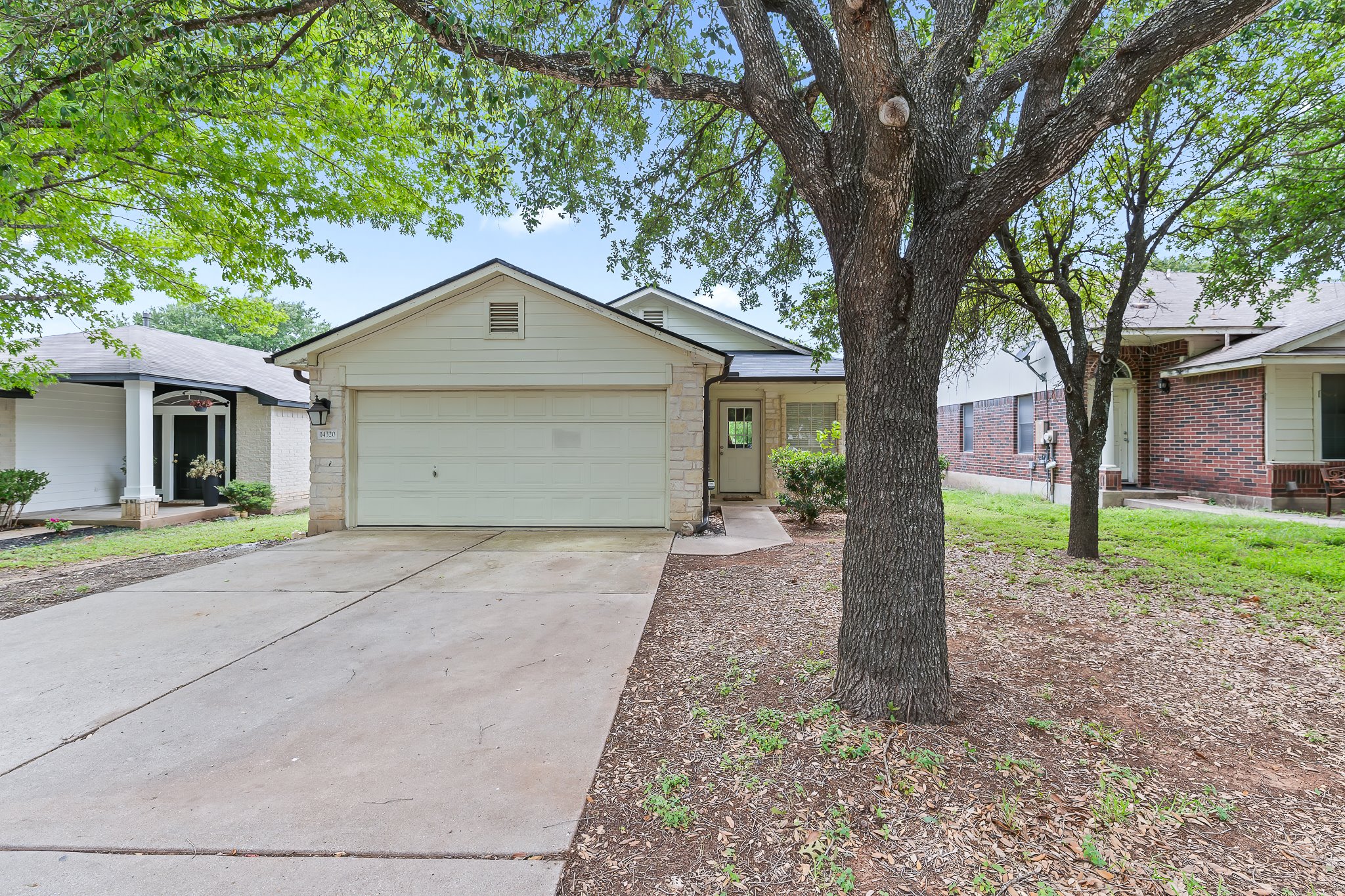 14320 Teacup Ln — photo