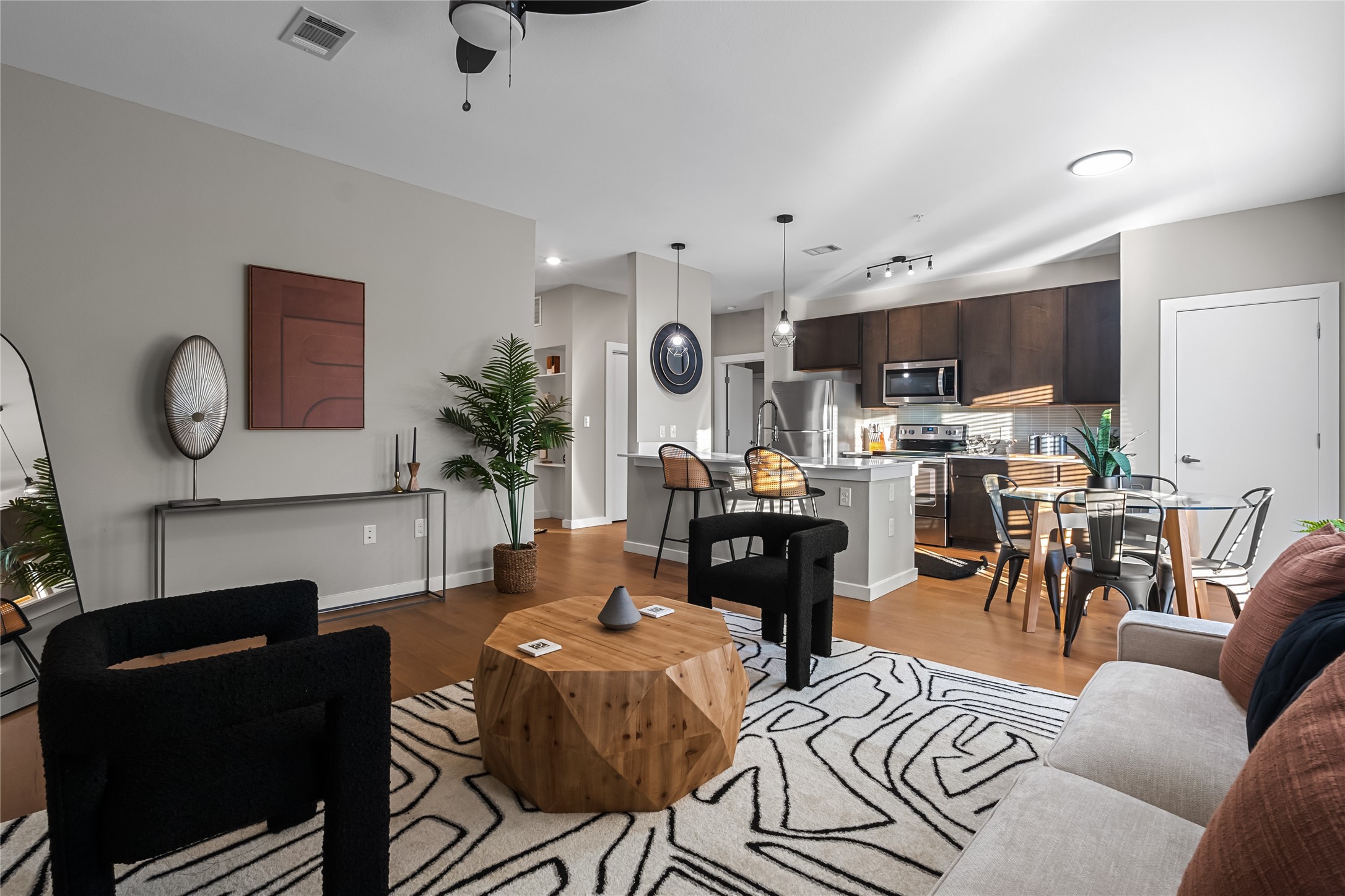 2505 Thornton Rd 3212 — photo