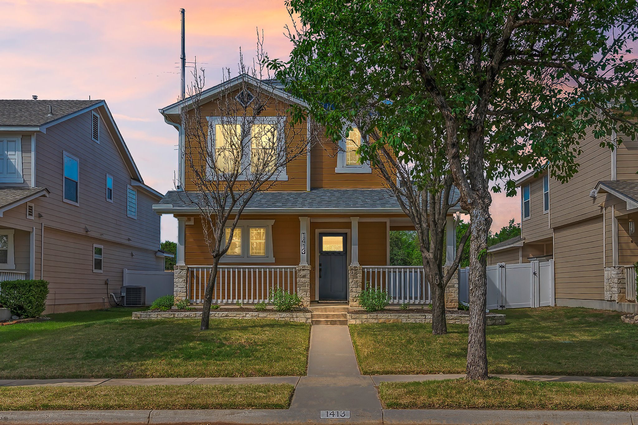 1413 Davis Mountain Loop — photo