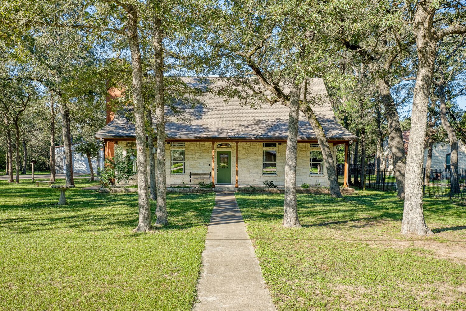 226 Cedar Hills Dr — photo