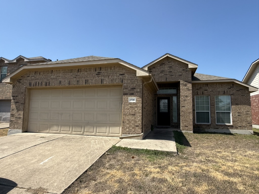 1516 Tonia Loop — photo