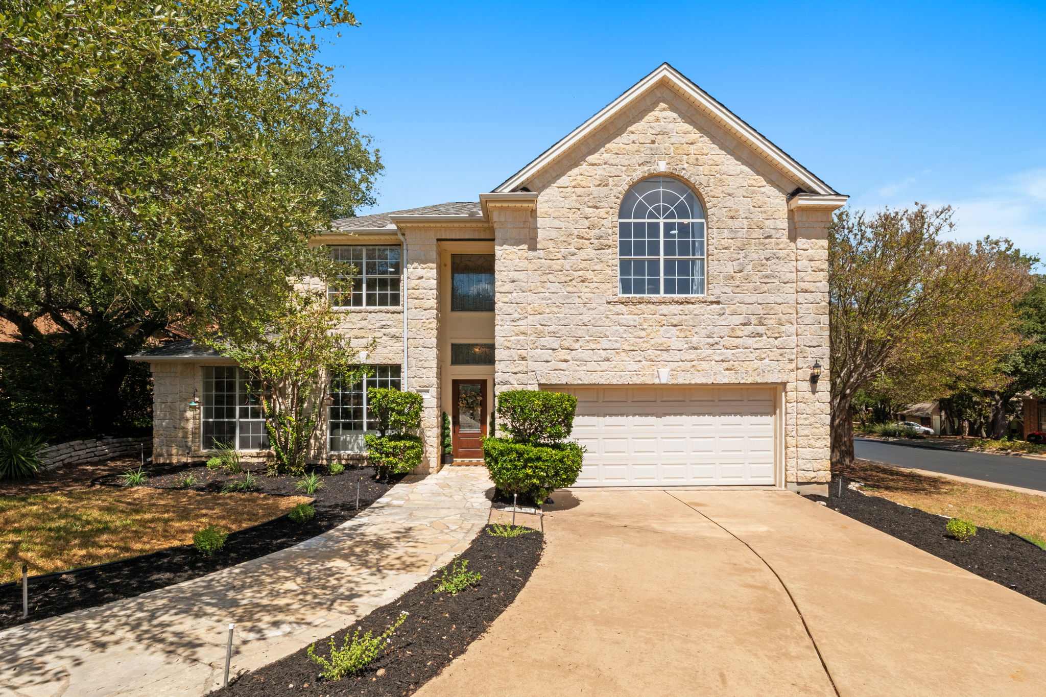 12600 Schreiner Ct — photo