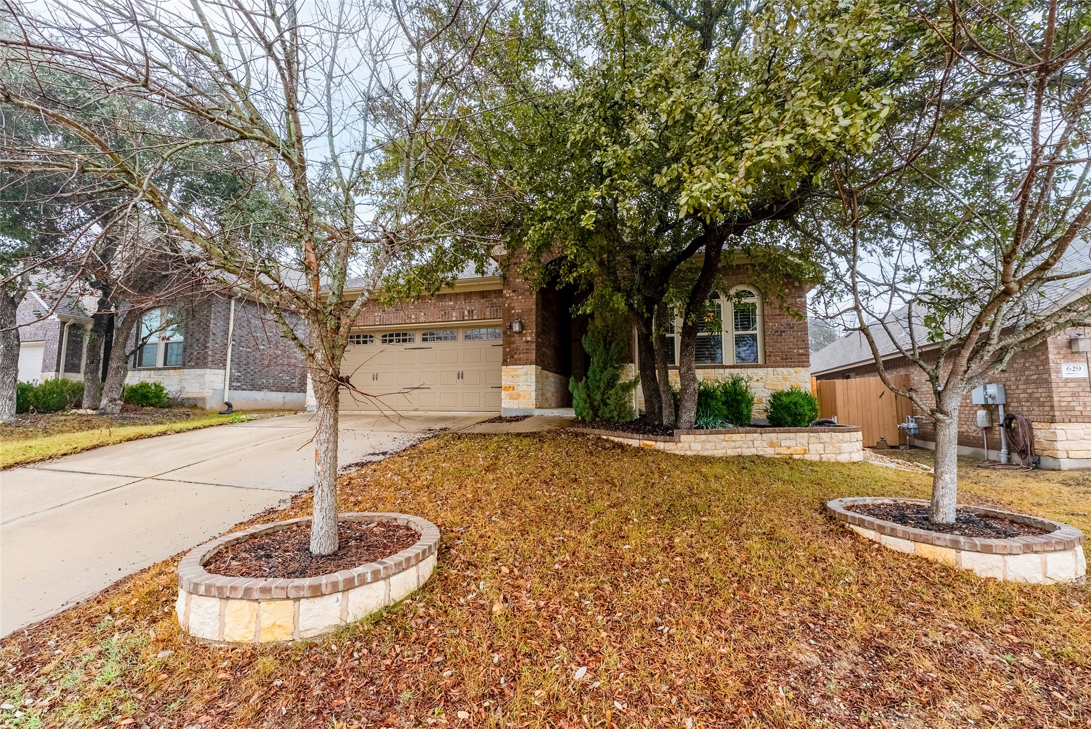 633 Cerezo Dr — photo