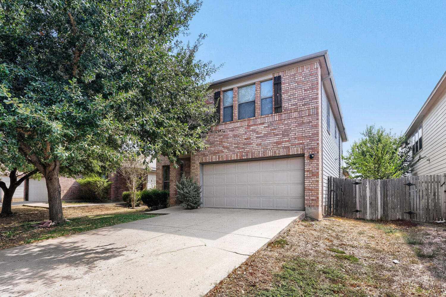 5809 Alomar CV — photo