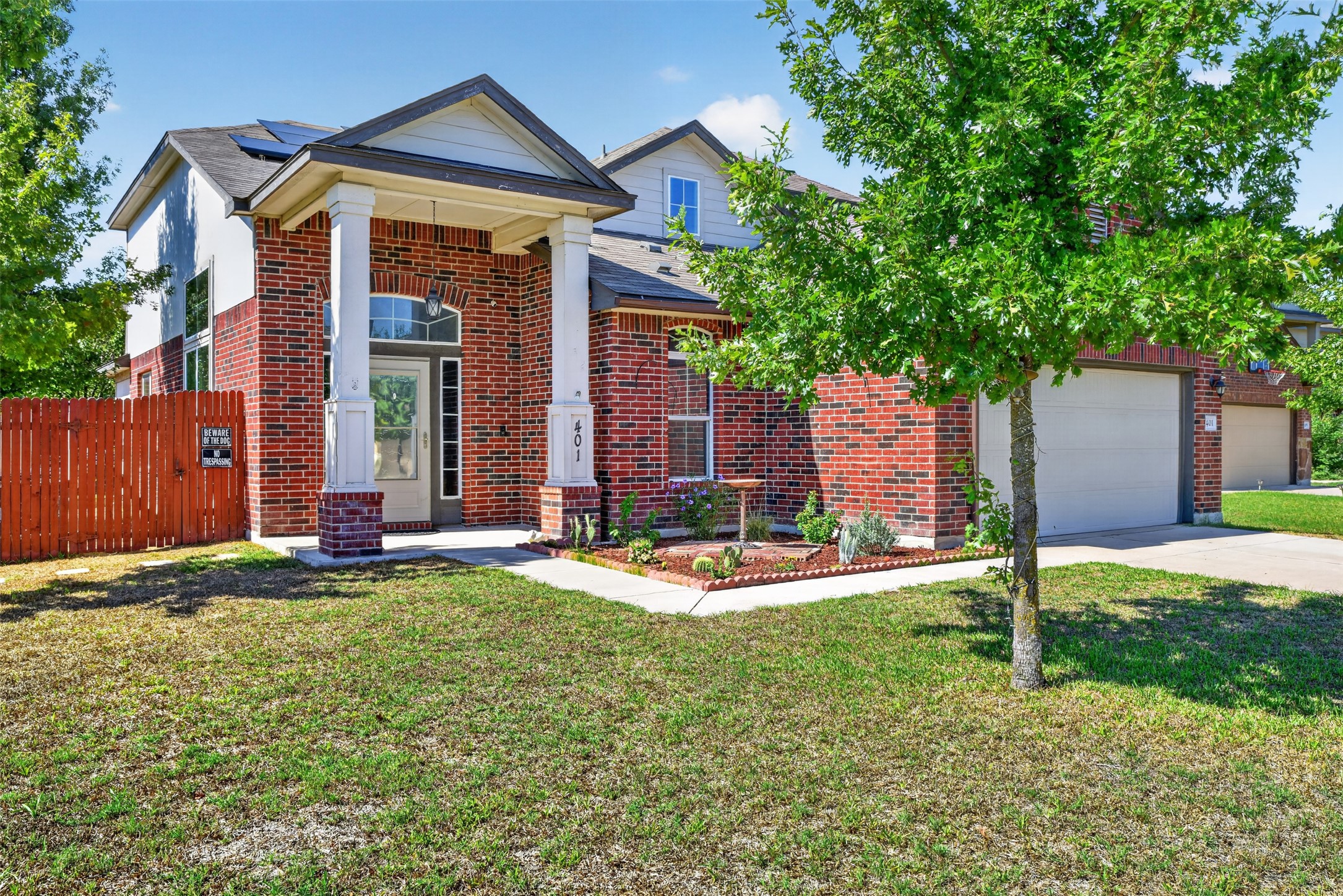 401 Foster Ln — photo