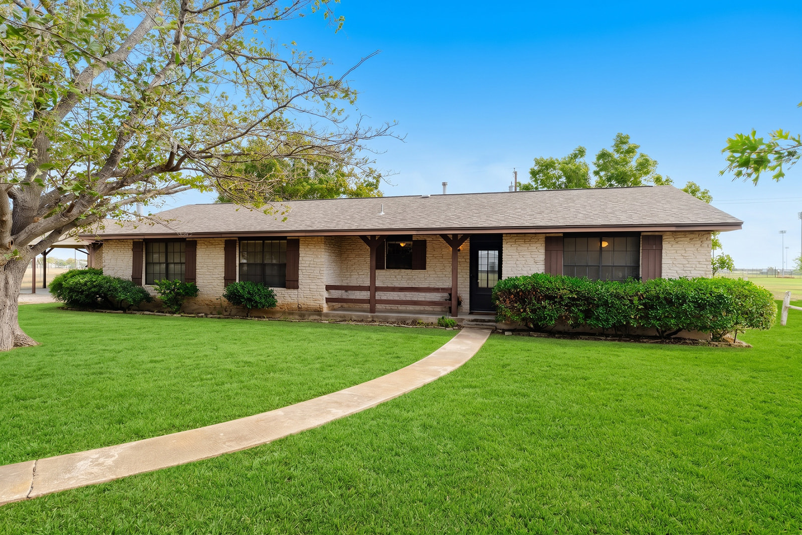15 Brenda Ln — photo