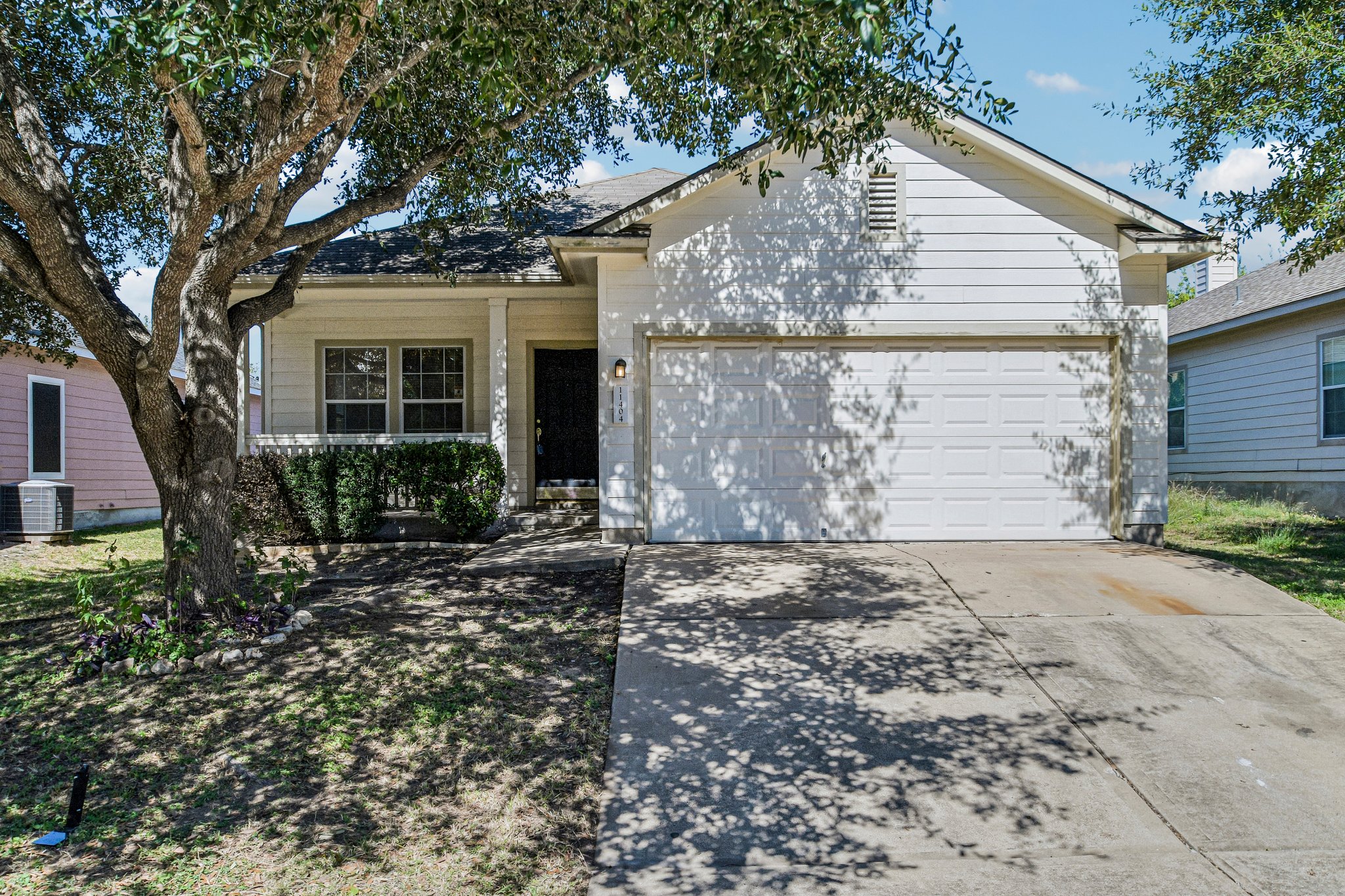 11404 Morgans Point St — photo