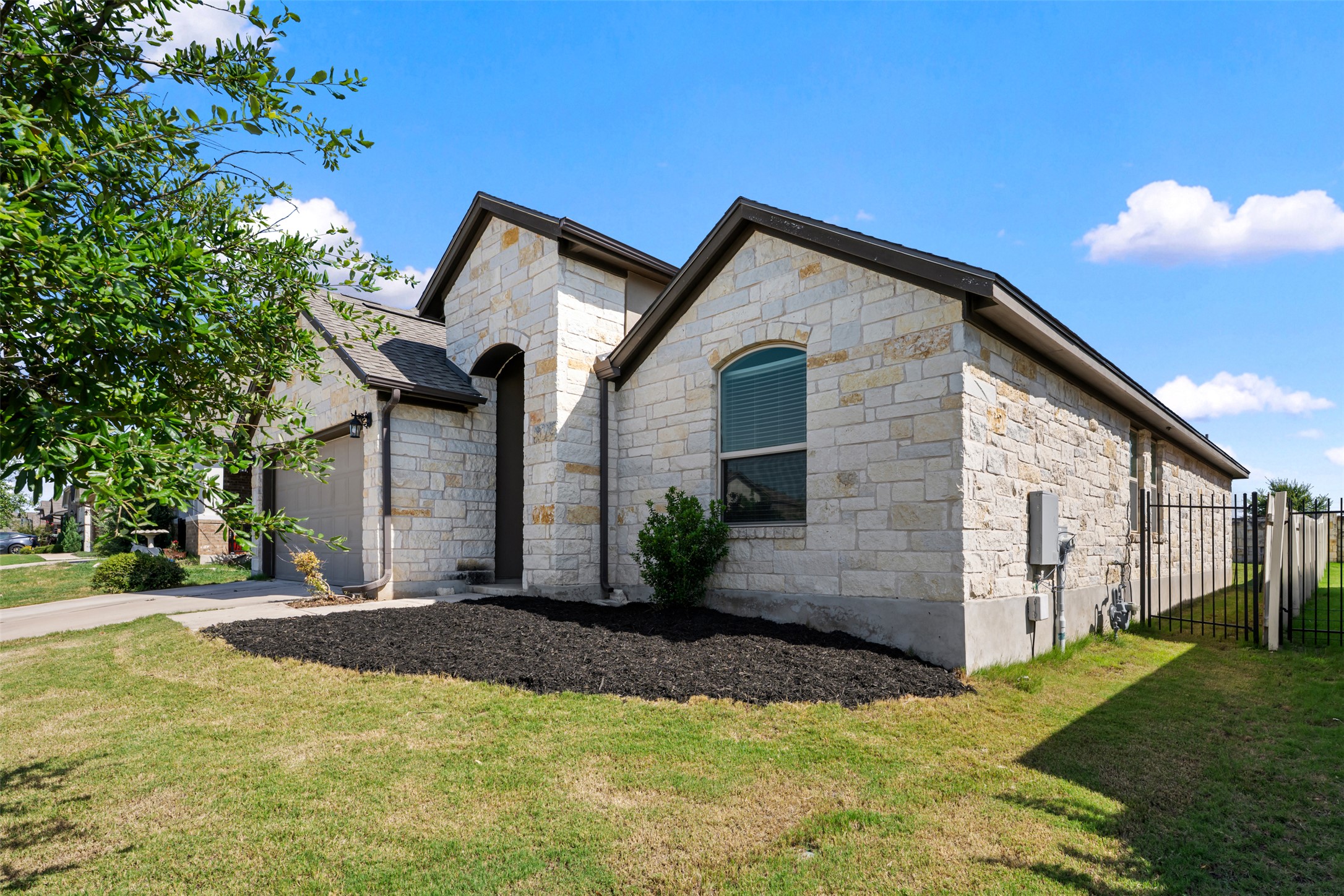 204 Lambert Street, Leander, TX 78641 — photo 2