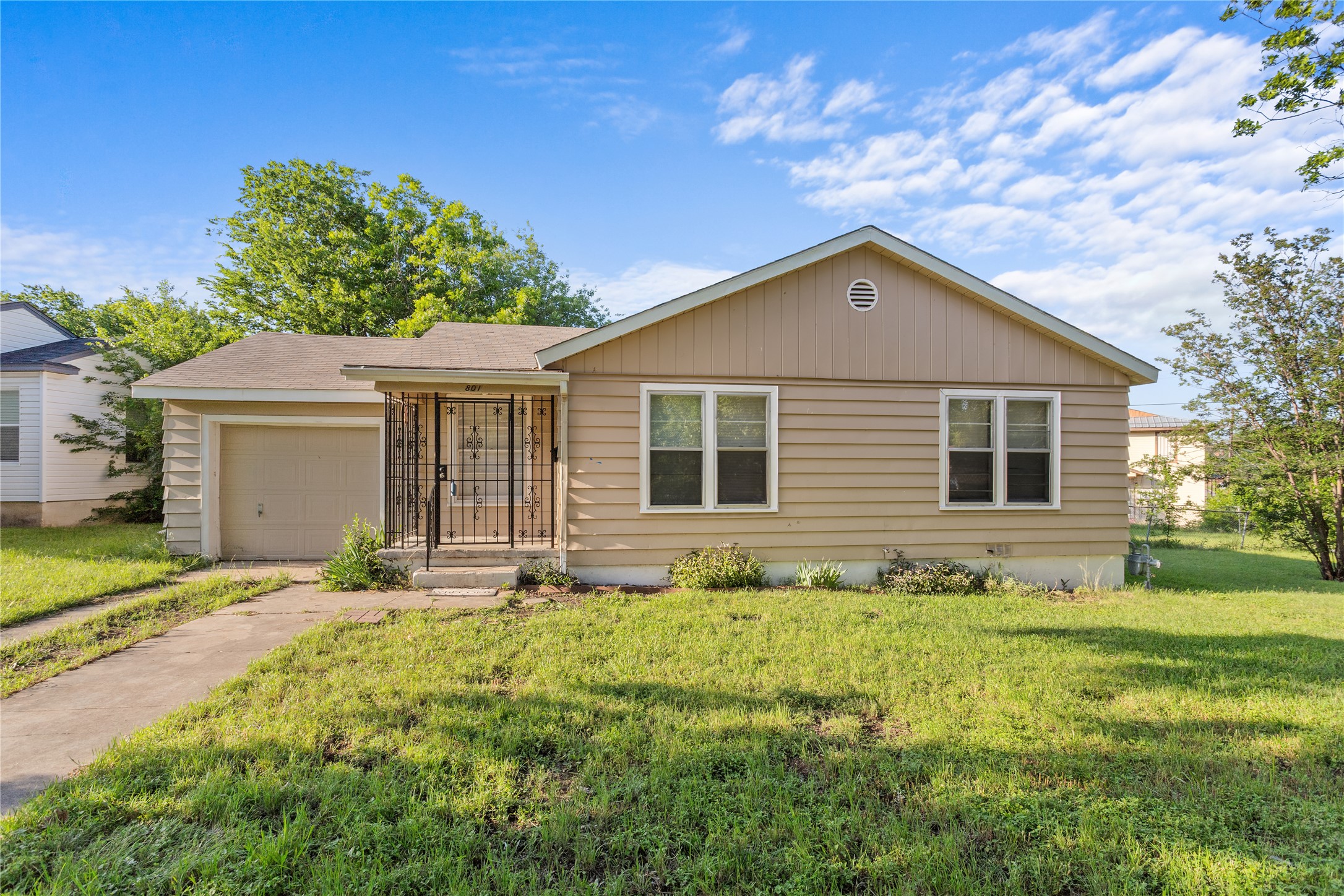 801 Evetts Rd — photo