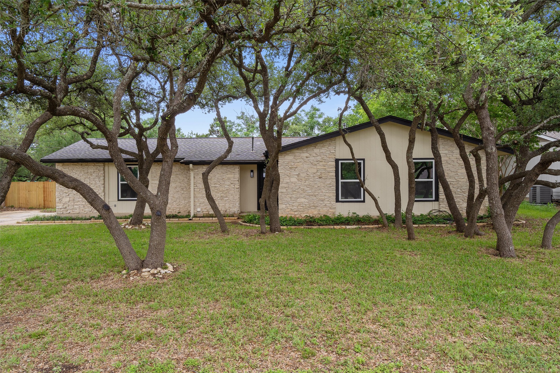 710 Ruby Isle Drive, Leander, TX 78641 — photo 3