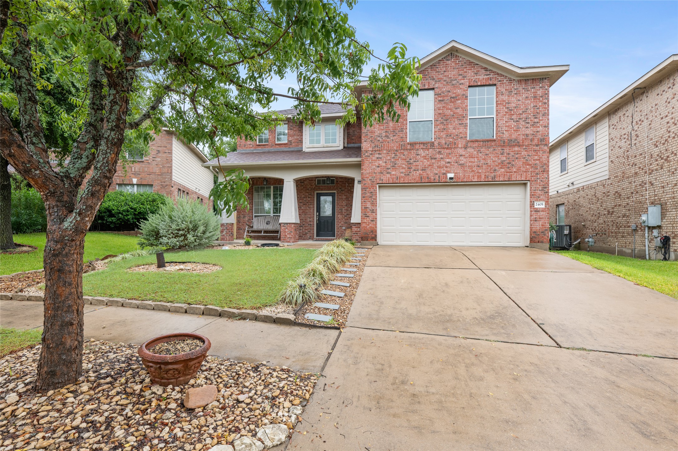 2405 Rachel Ct — photo