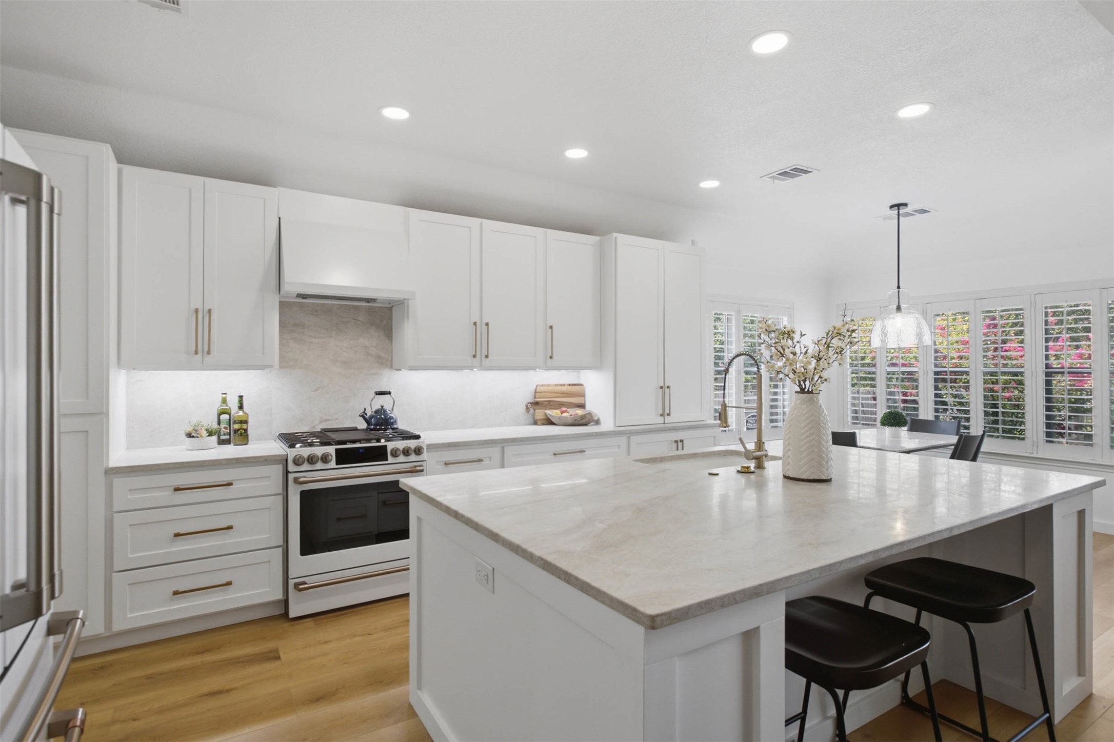 1833 Paradise Ridge Dr — photo